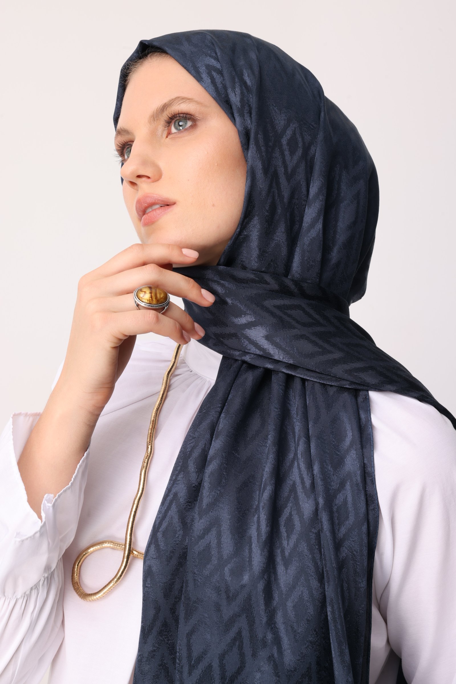 Shiny Check-Pattern Jacquard Shawl - Midnight Blue