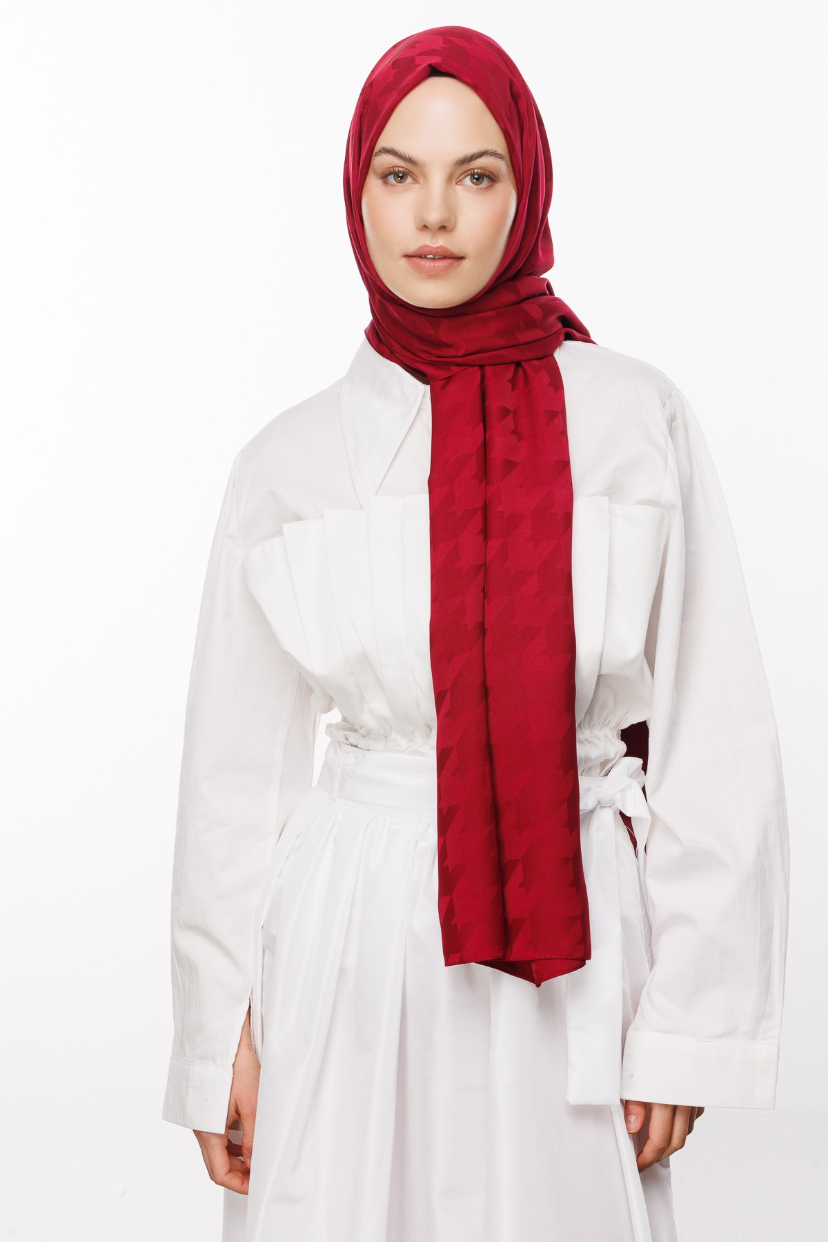Crowbar Pattern Silk Jacquard Shawl - Magenta