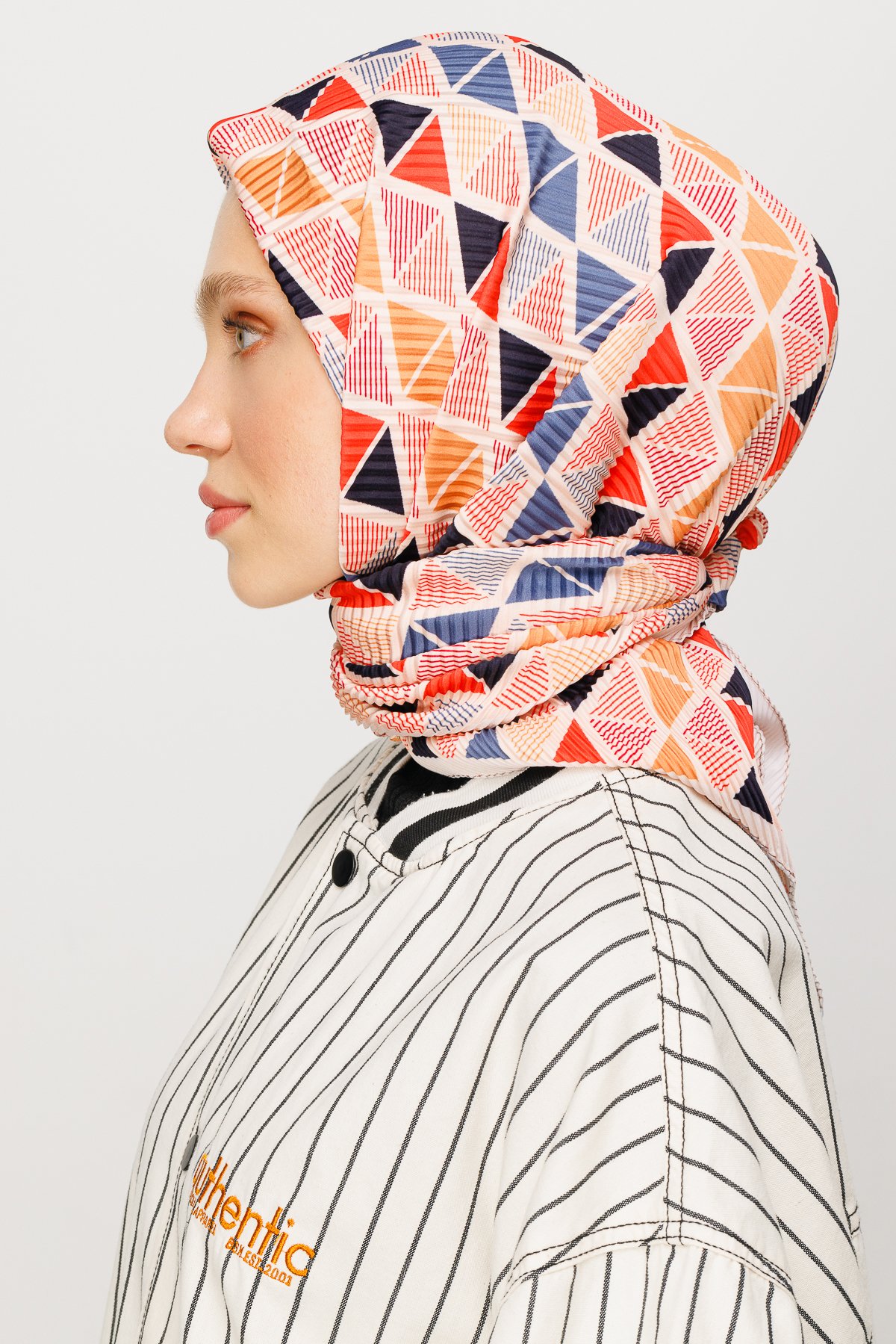 Prism Pattern Pleated Scarf - Salmon