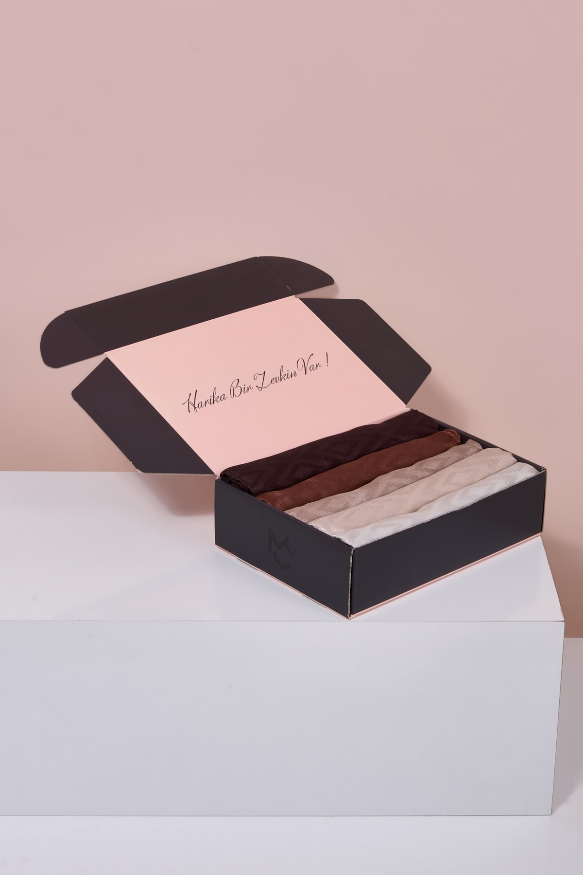 Parlak Jakar Şal - Karo Desen Color Box