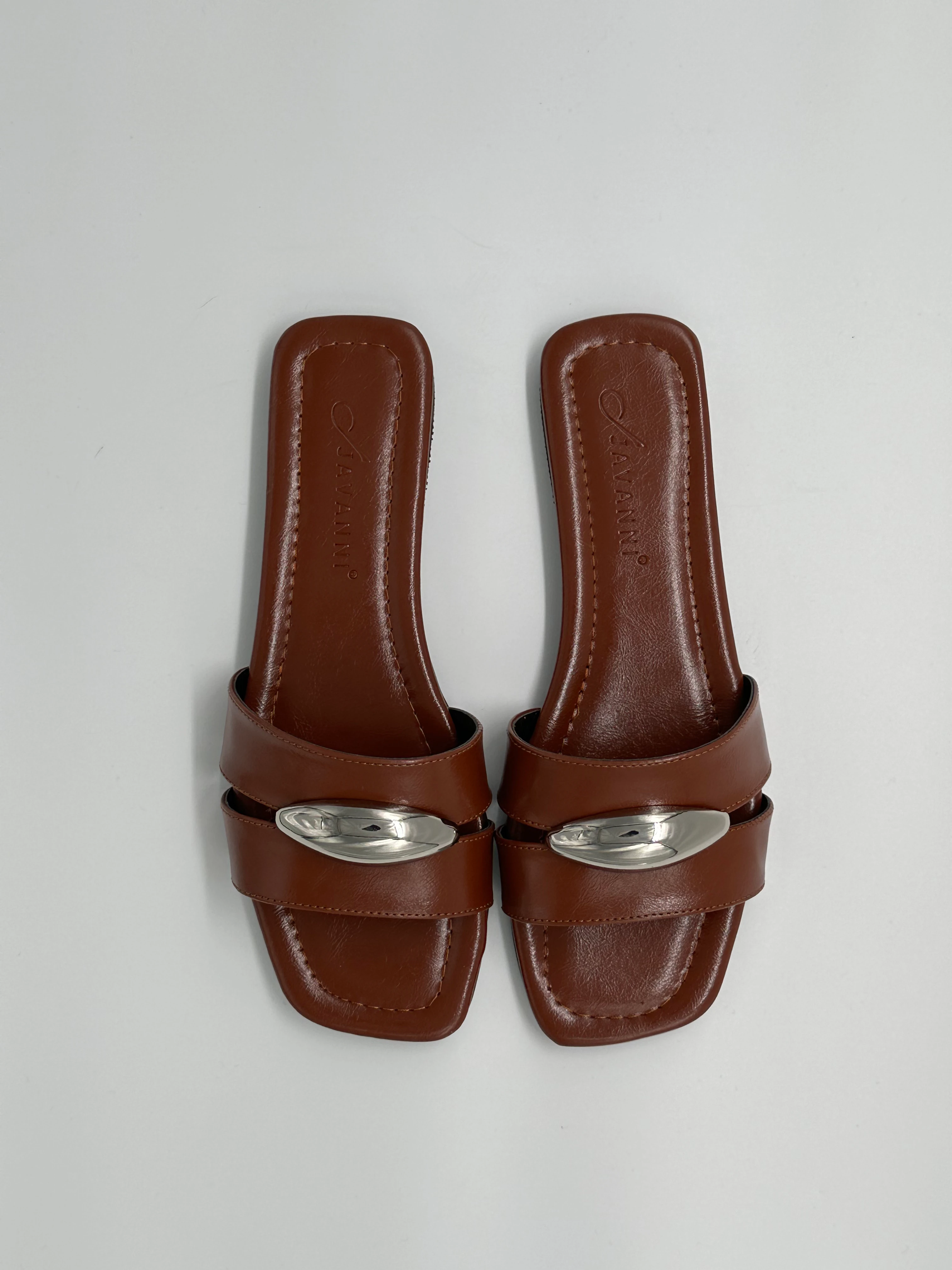 Tokalı Taba Deri Terlik