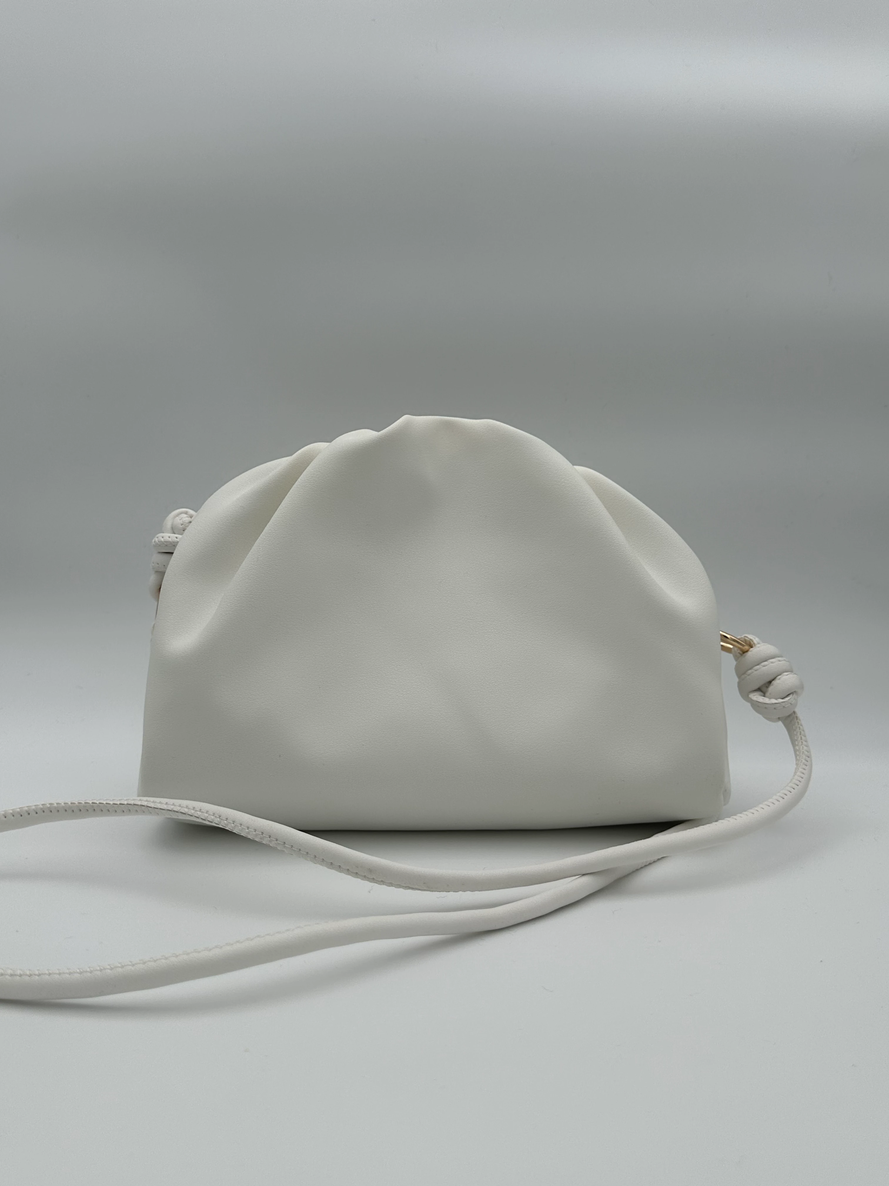 Uzun Askılı Büzgülü Deri Omuz Çantası