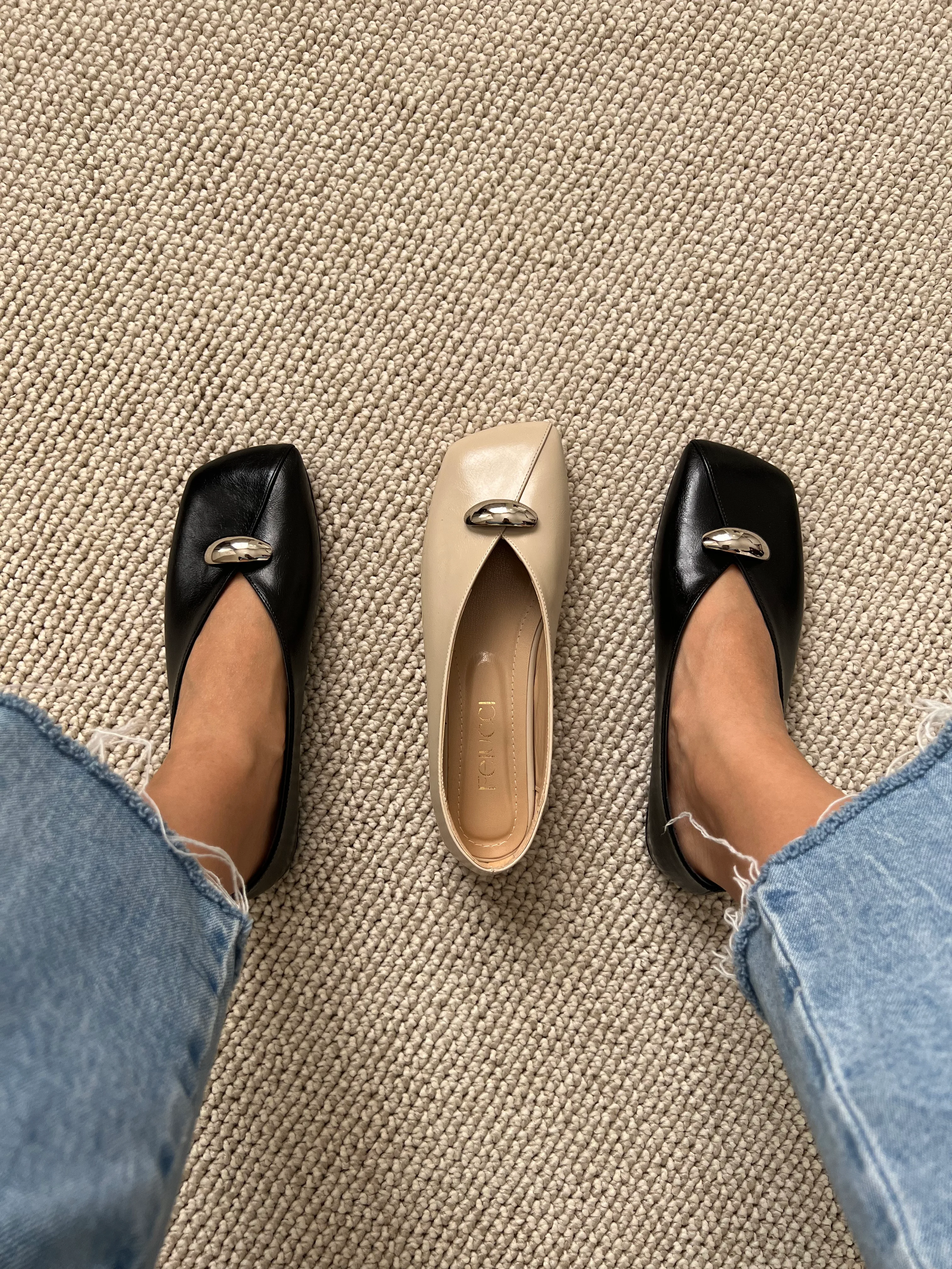 Siyah Toka Detaylı Deri Babet