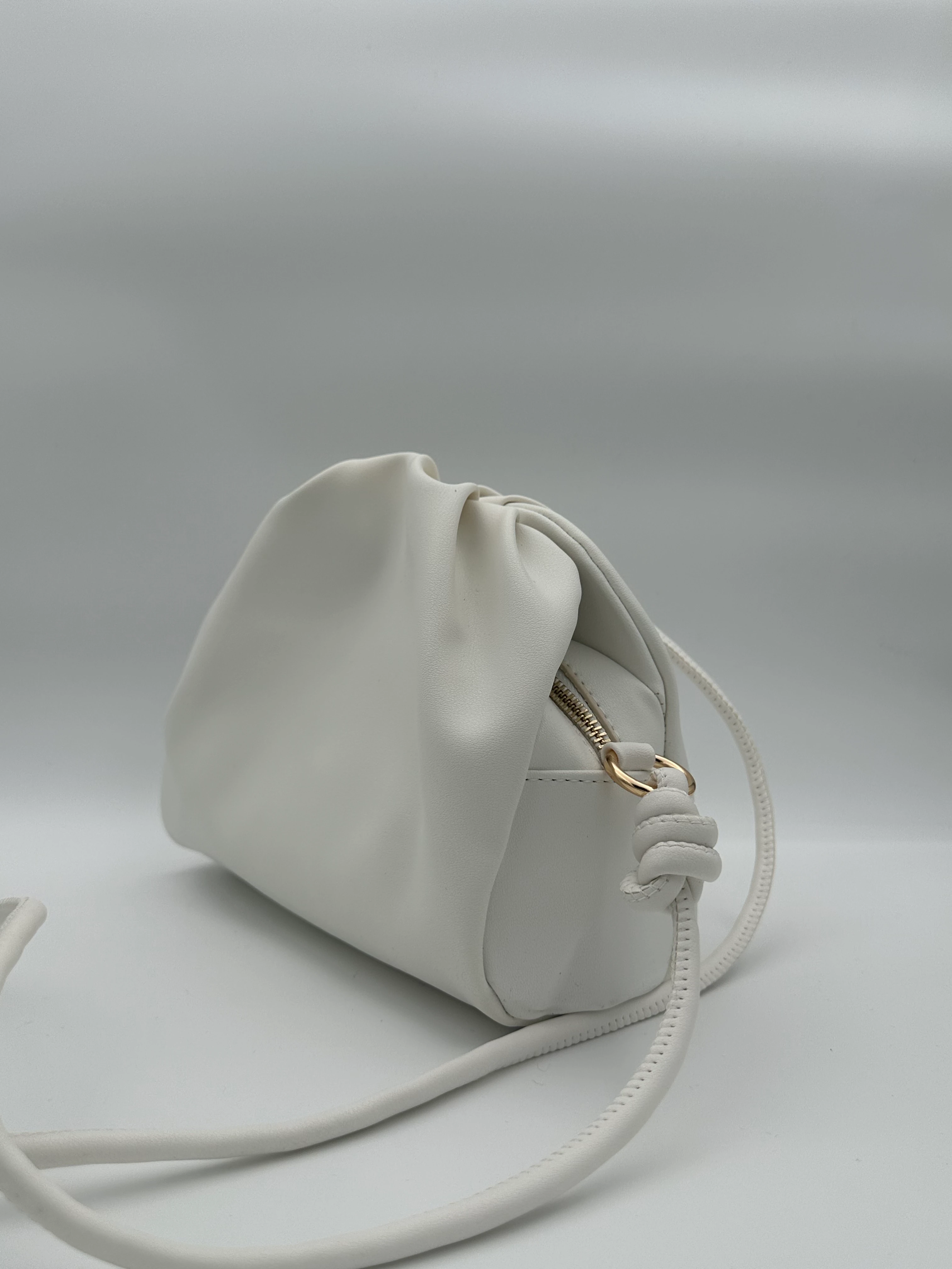 Uzun Askılı Büzgülü Deri Omuz Çantası