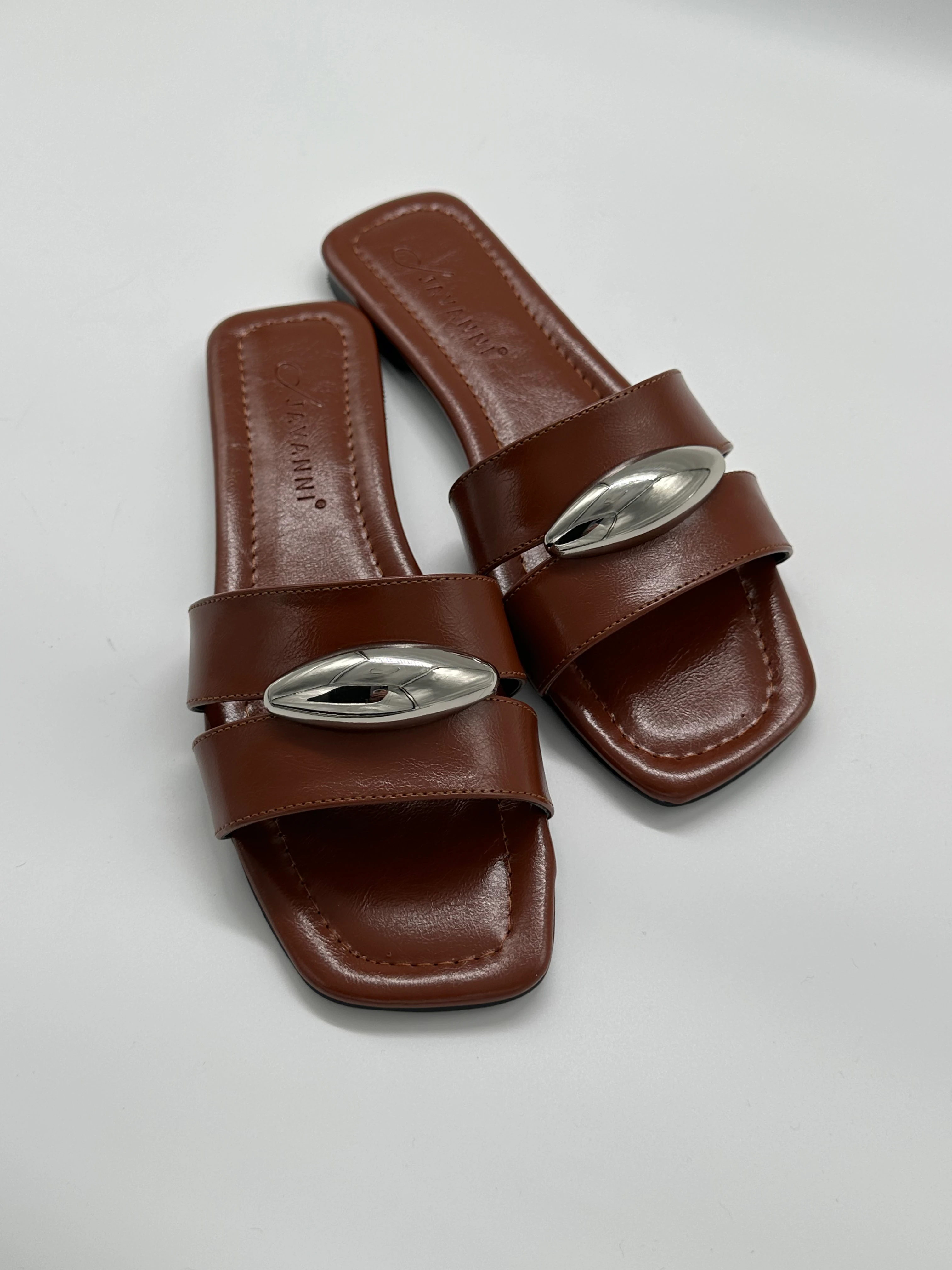 Tokalı Taba Deri Terlik