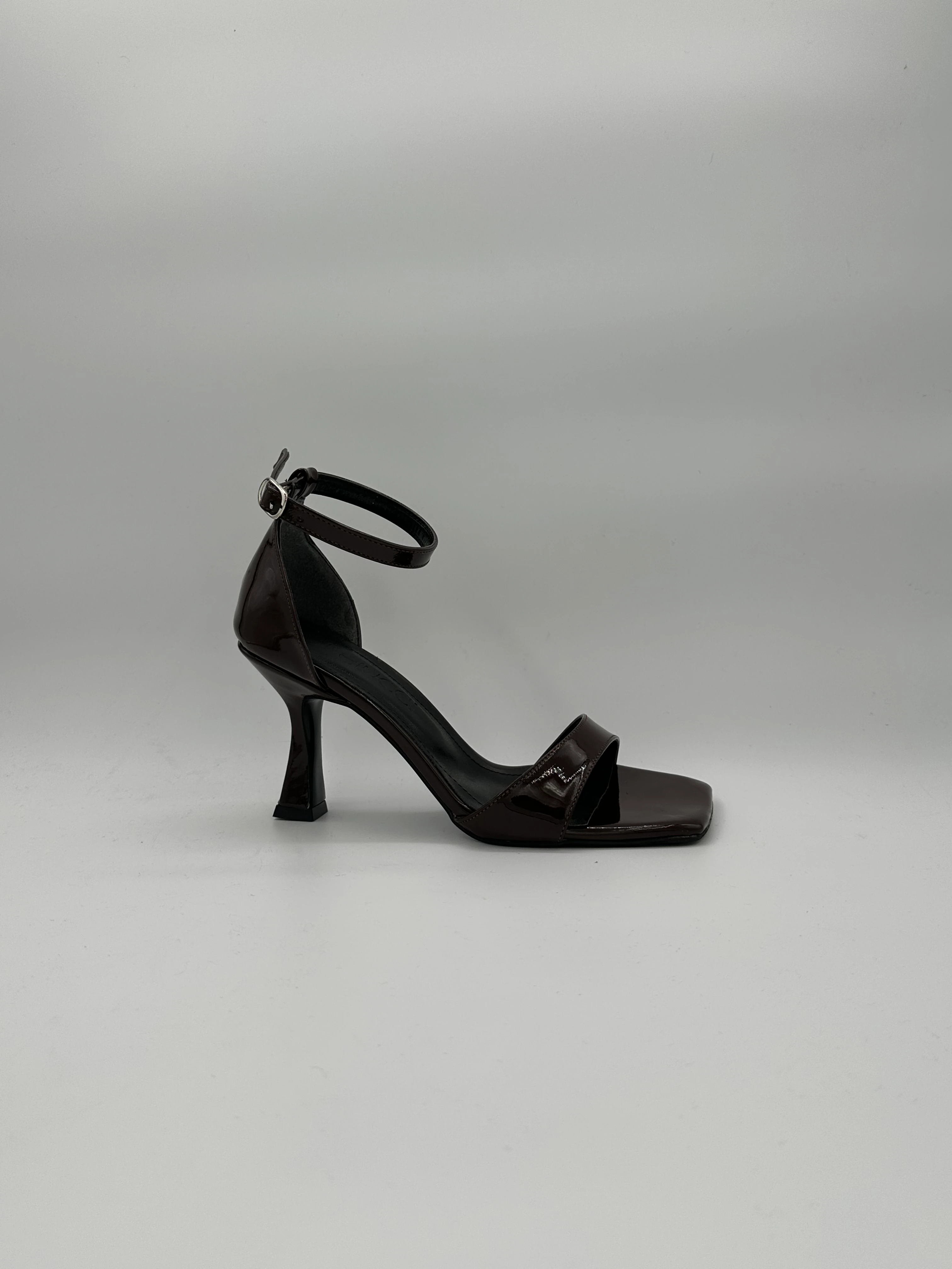 Acı Kahve Rugan Topuklu Ayakkabı