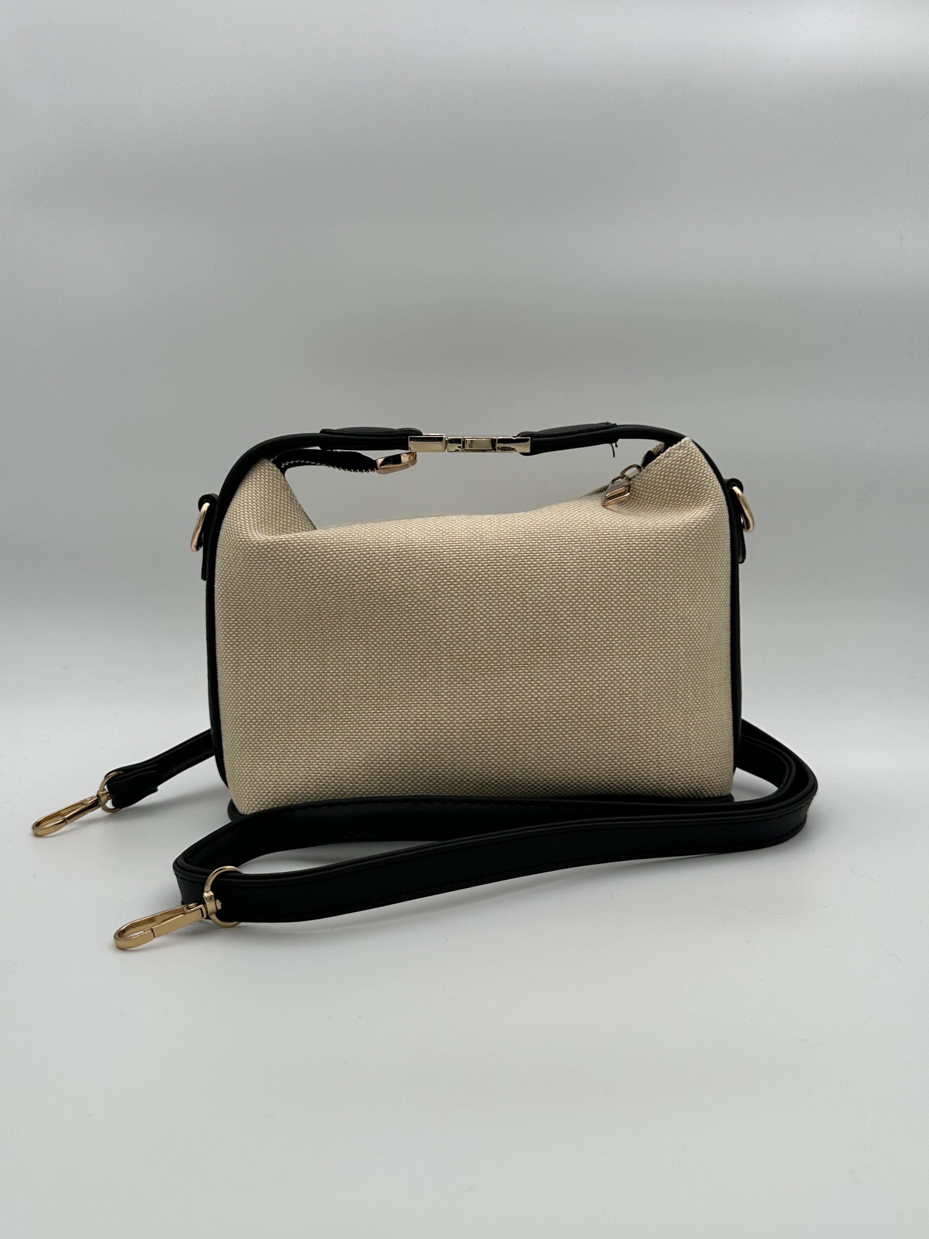 Üstten Kilitli Hasır Çanta - Siyah