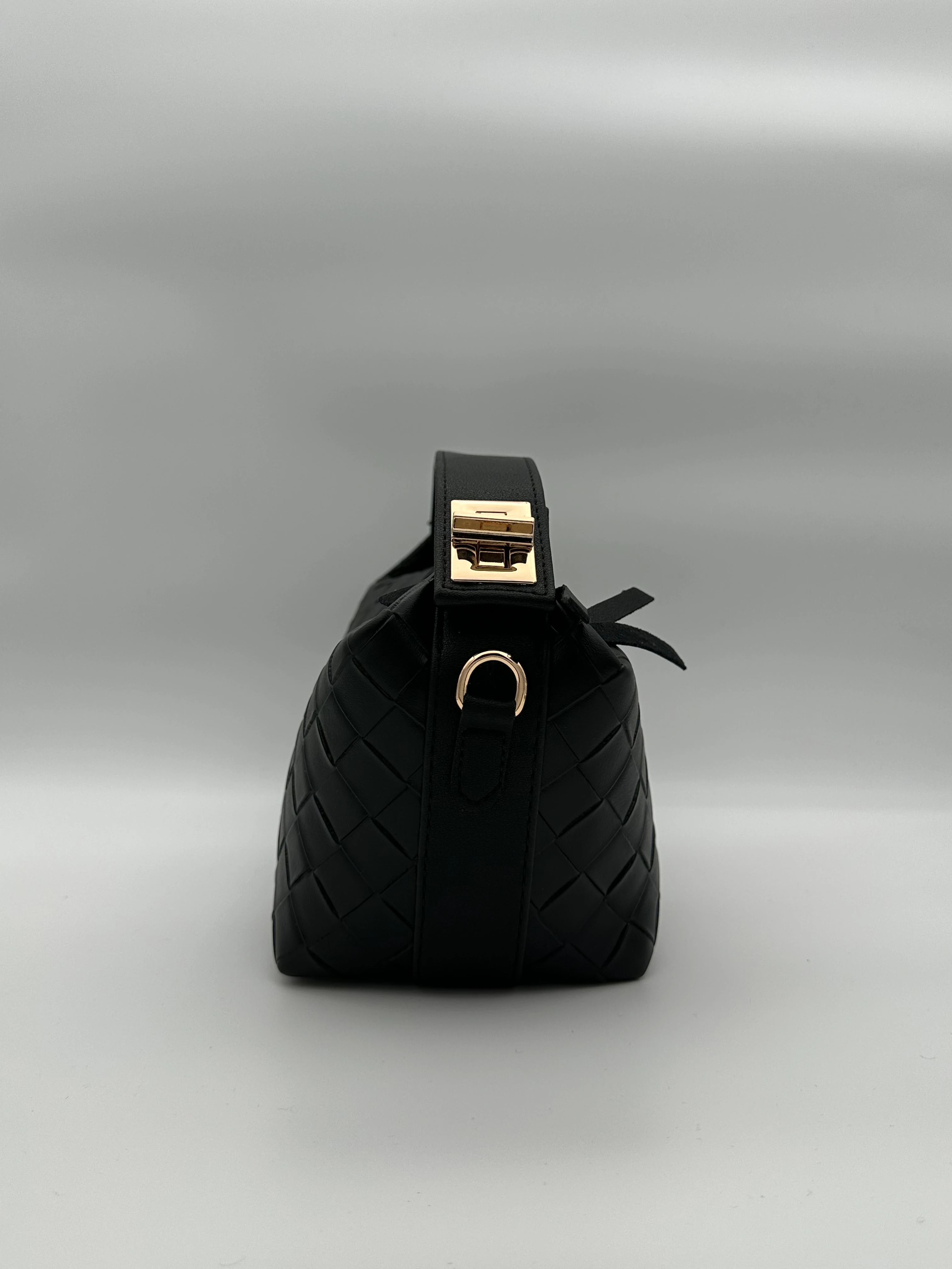 Kilitli Askılı Çanta