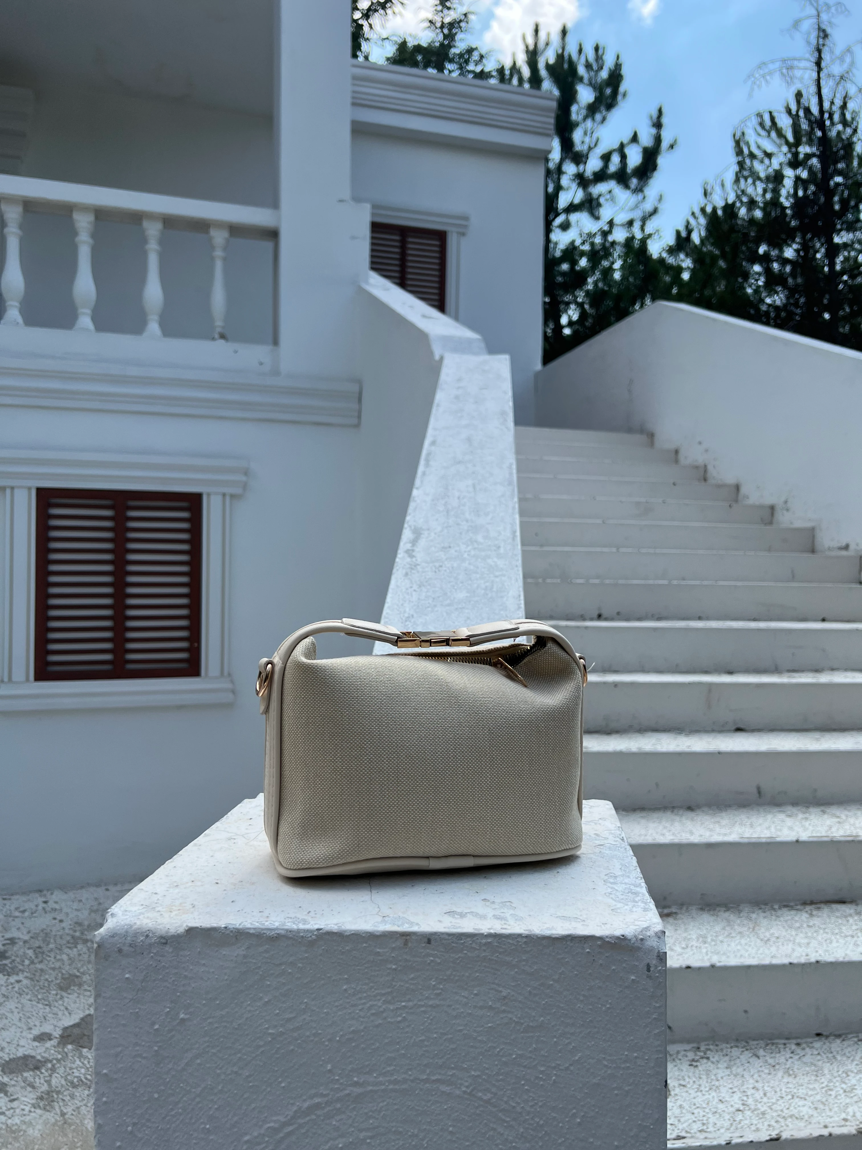 Üstten Kilitli Hasır Çanta