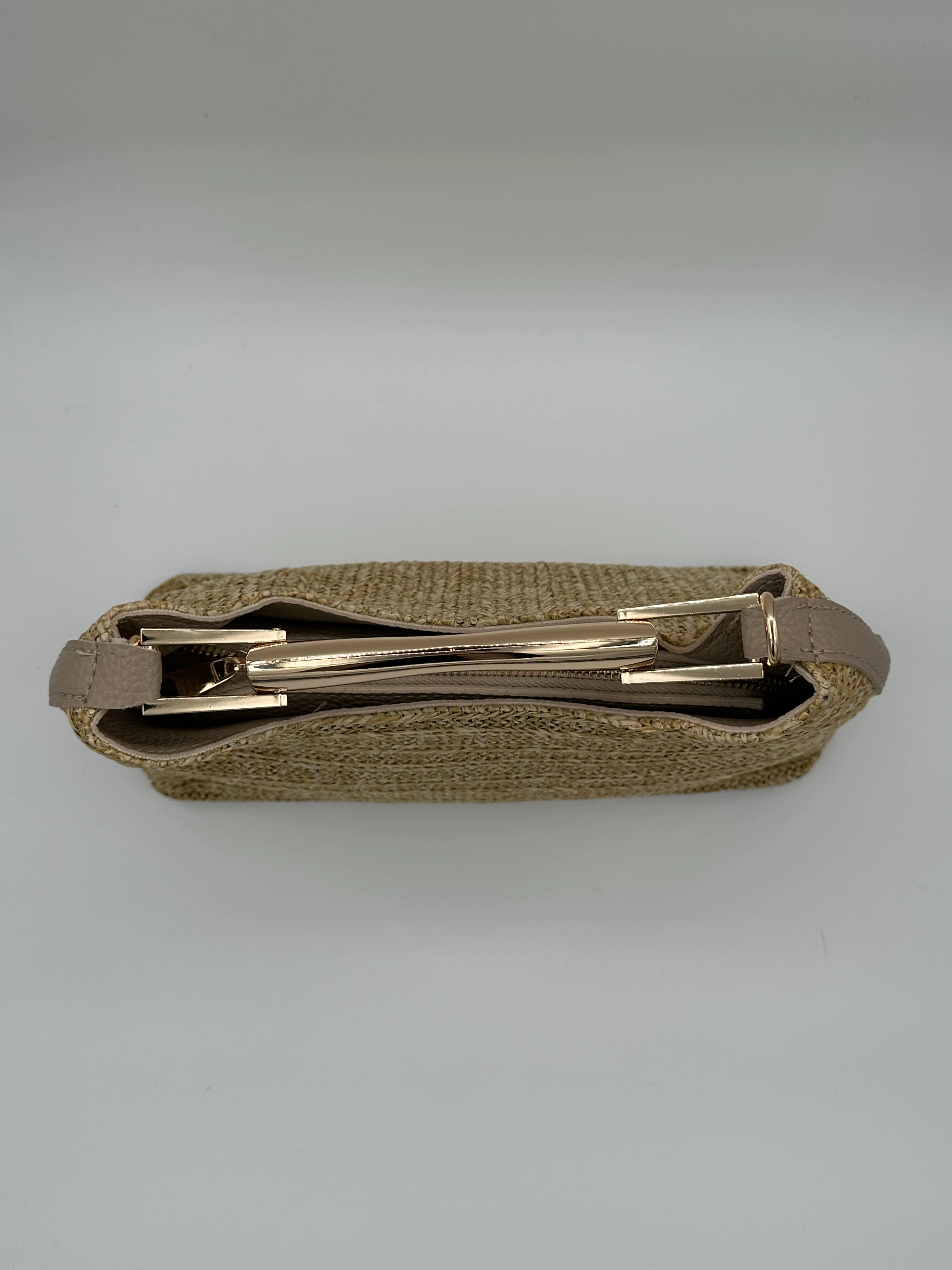 Altın Sap Detaylı Hasır Çanta