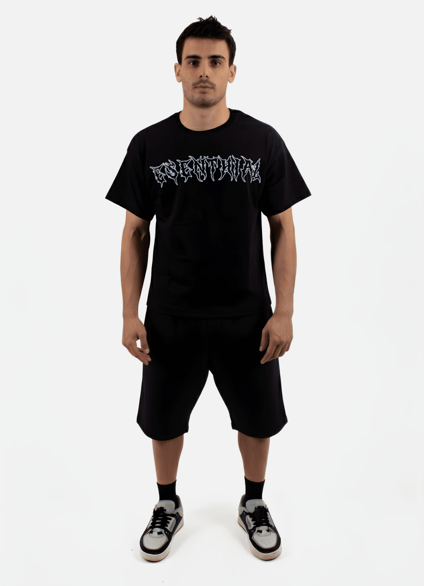 ESSENTHIAL BASKILI BOXY FIT T-SHIRT