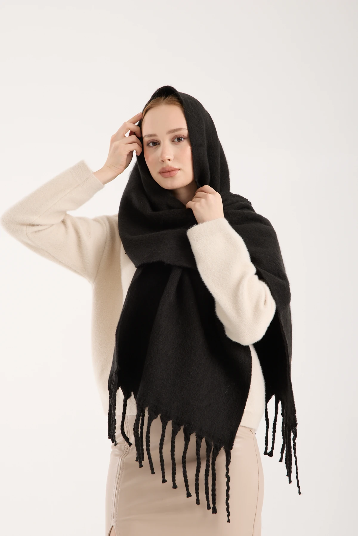 Kadın Yumuşak Dokulu Uzun Şal Atkı  - SİYAH