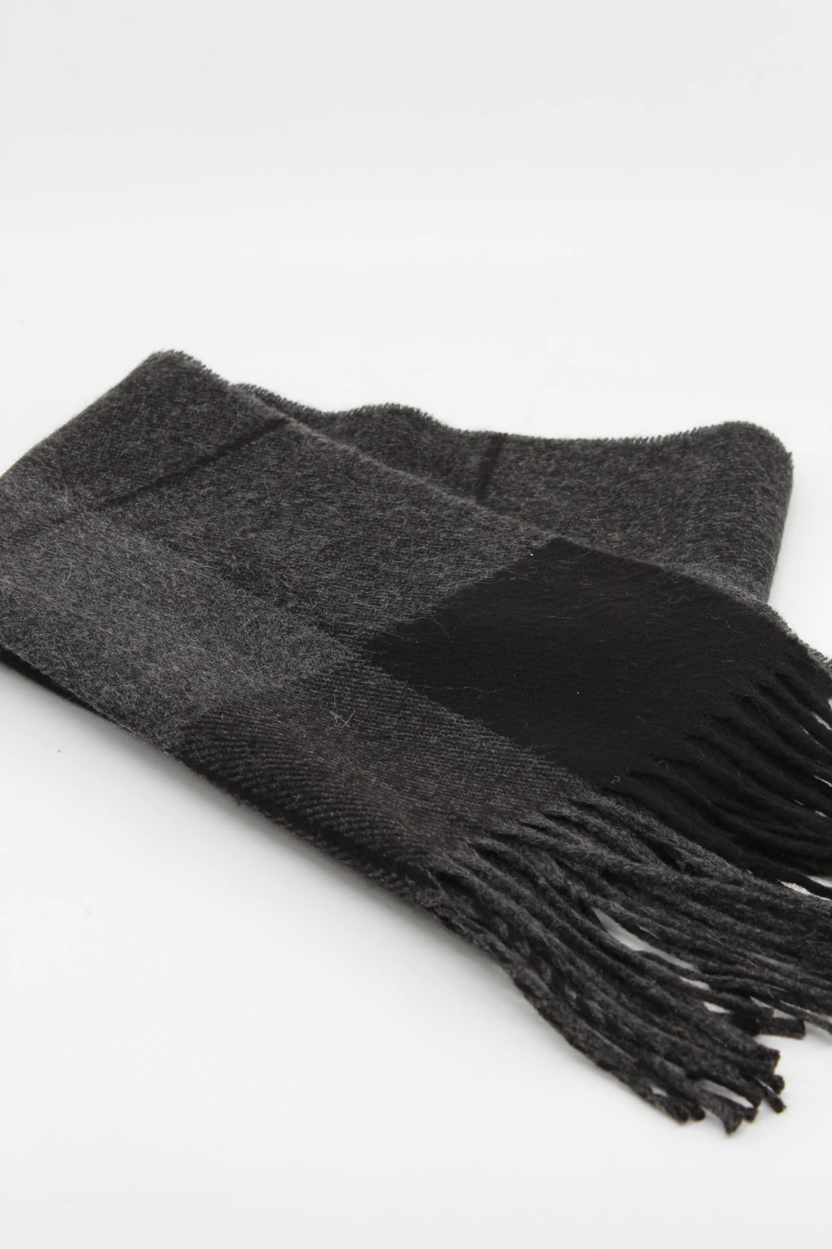 Füme Flat Cap Kasket ve Gri Ekose Atkı