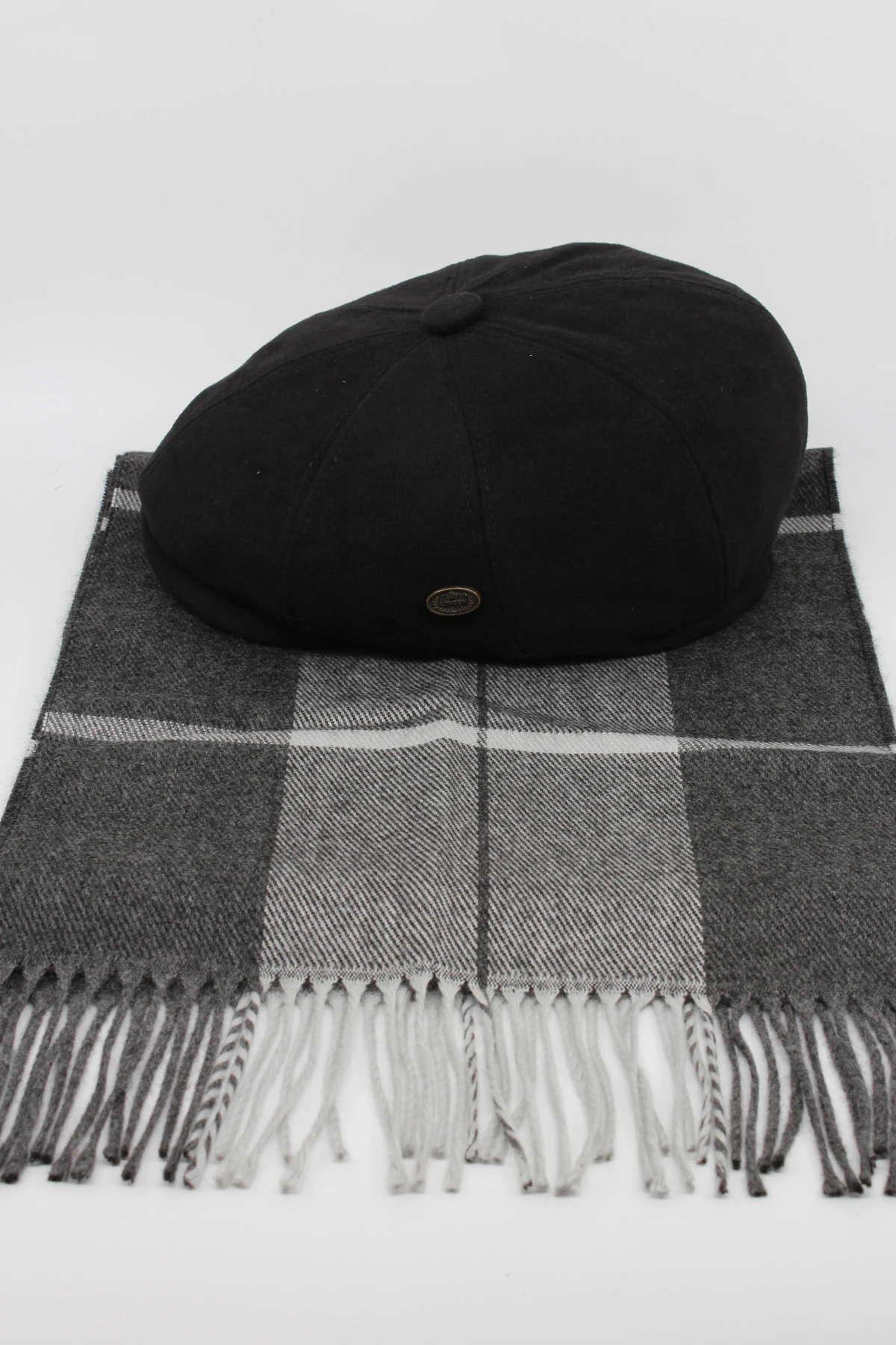 8 Parça İngiliz Kasket & Gri Ekose Atkı Kombin Seti