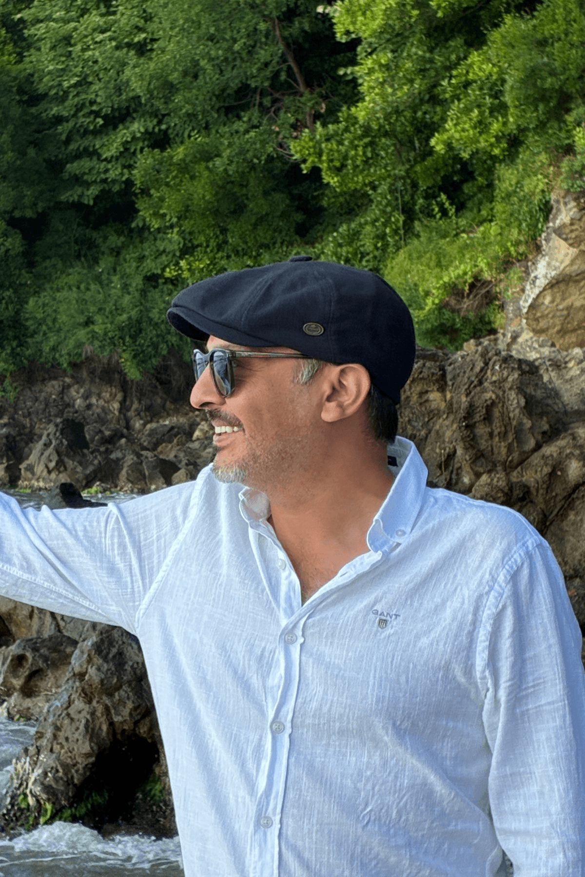 Yazlık Keten İngiliz Kasket 8 Parça Dökümlü Kasket - SİYAH