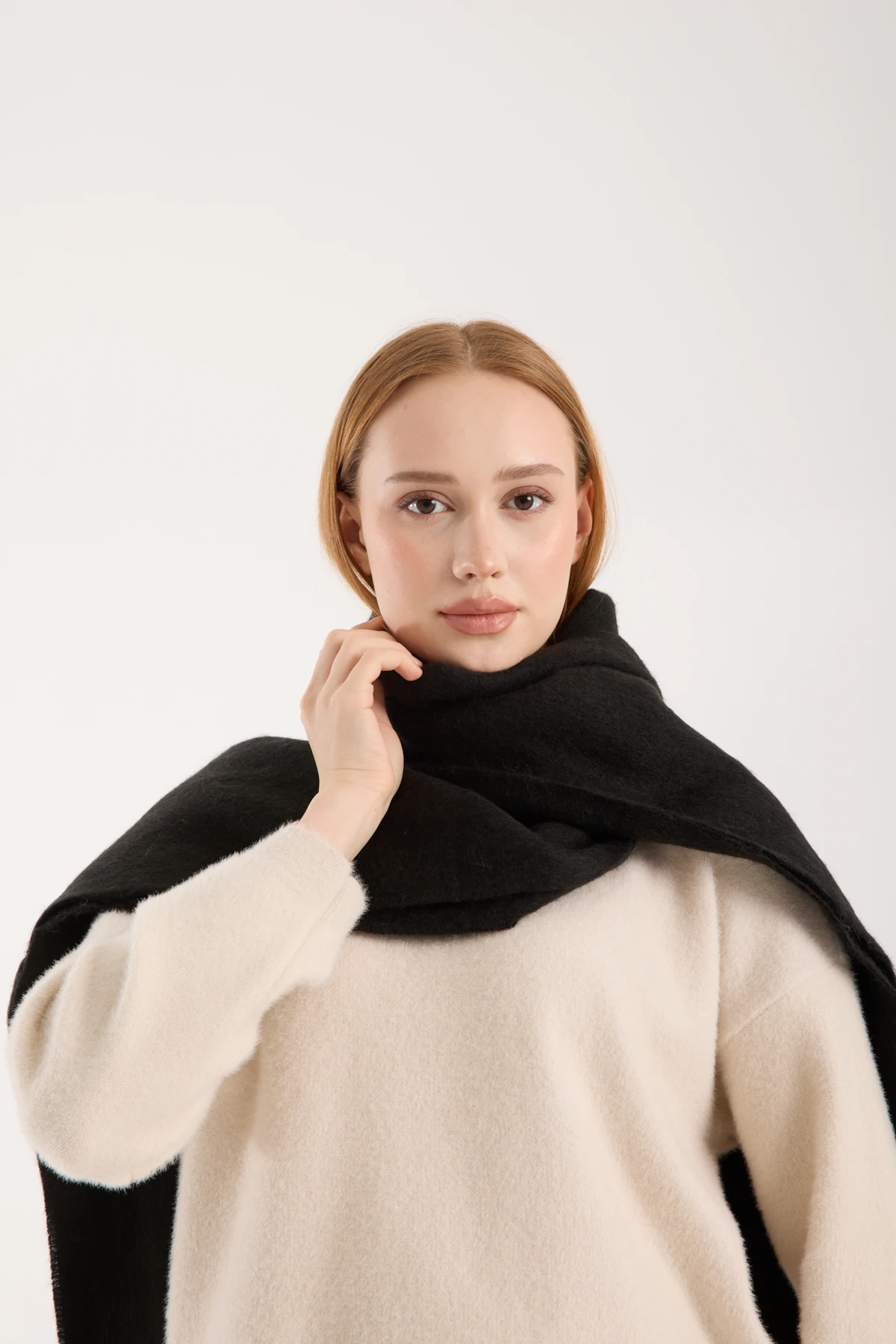 Kadın Yumuşak Dokulu Uzun Şal Atkı  - SİYAH