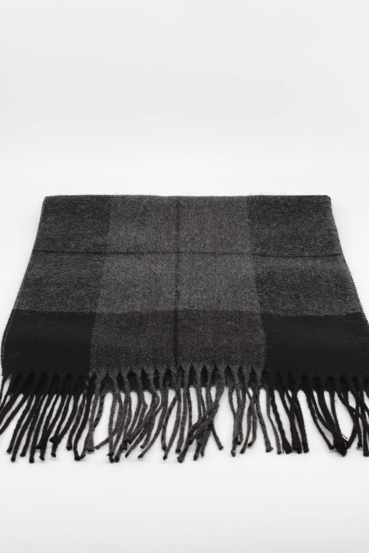 Füme Flat Cap Kasket ve Gri Ekose Atkı