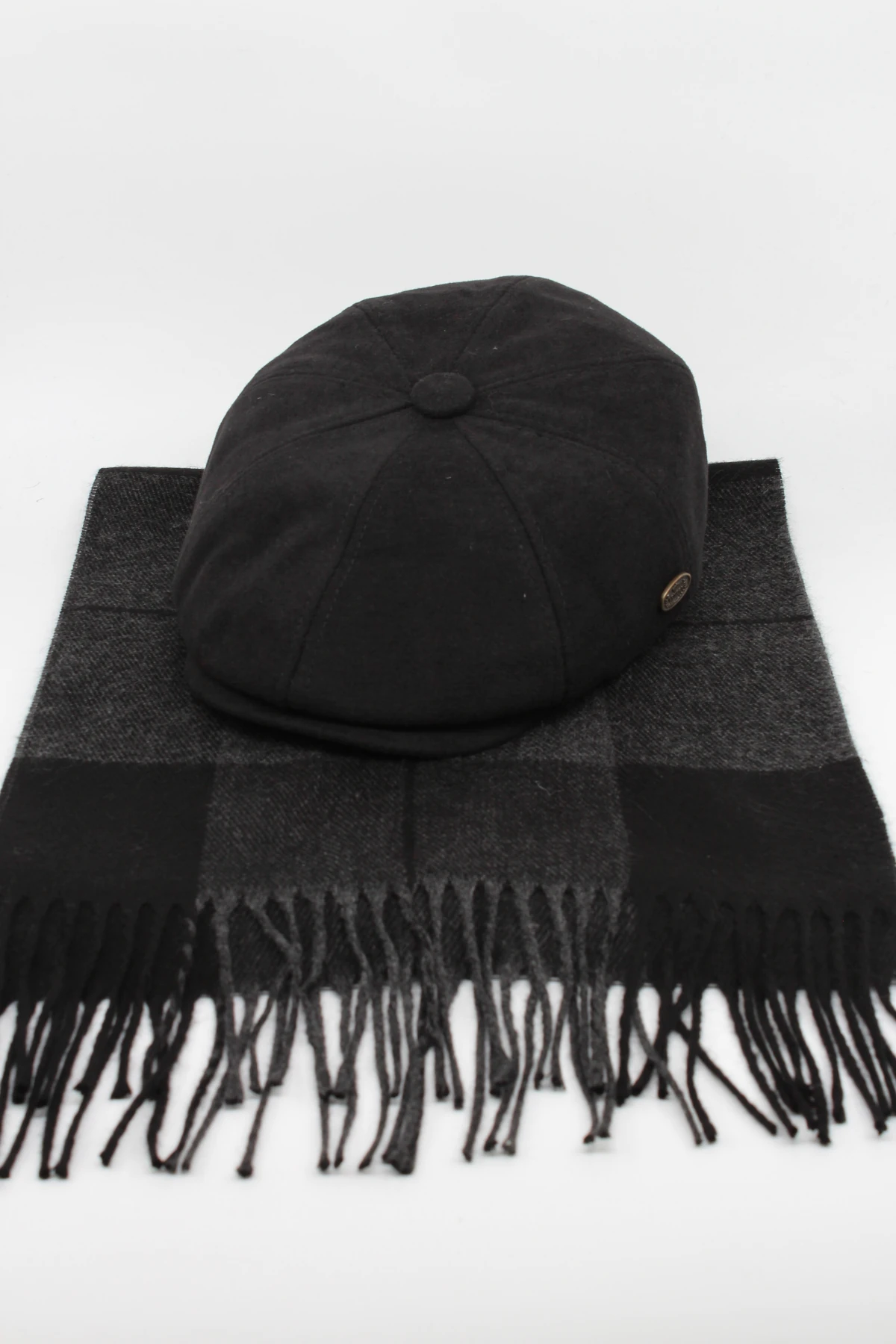 Siyah İngiliz Model Kasket & Antrasit Ekose Atkı Seti