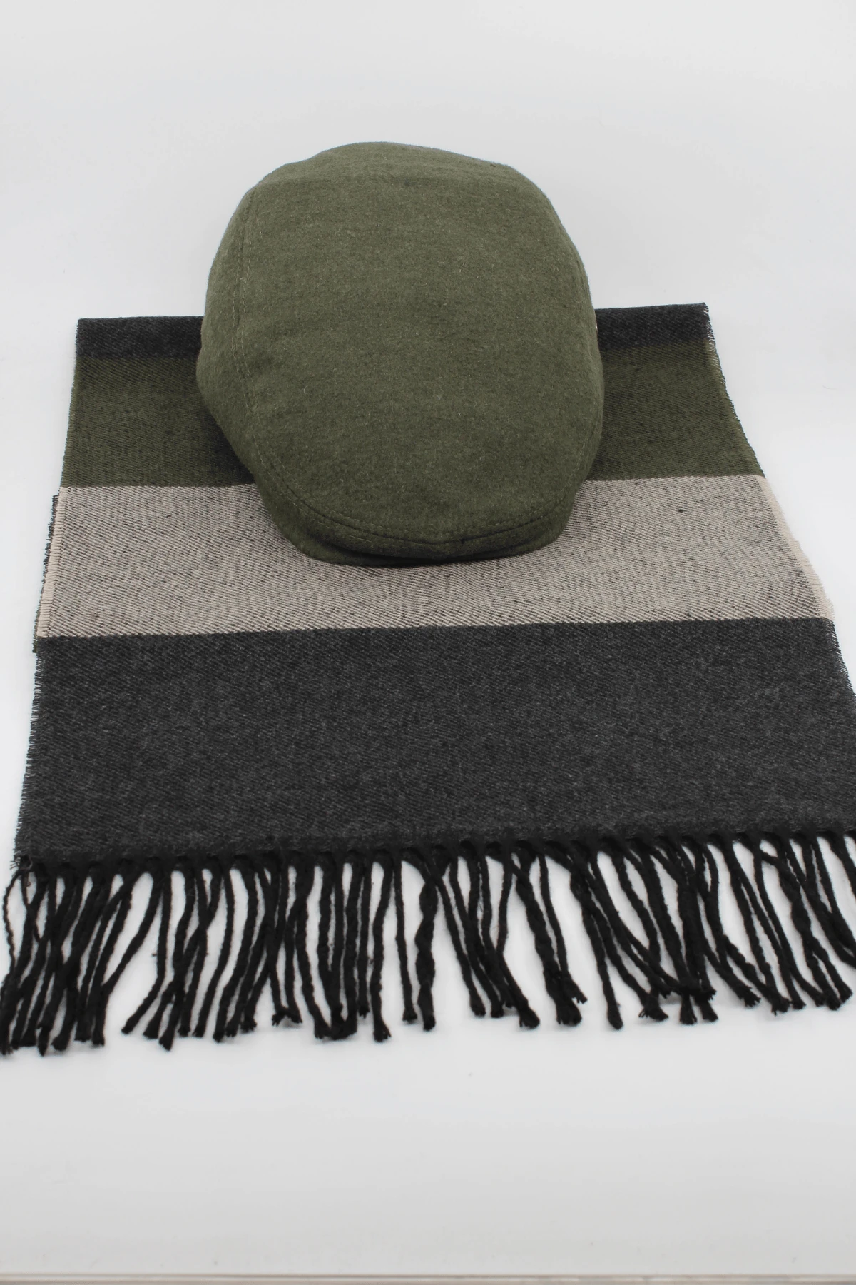 London Model Erkek Kasket & Çizgili Atkı Seti