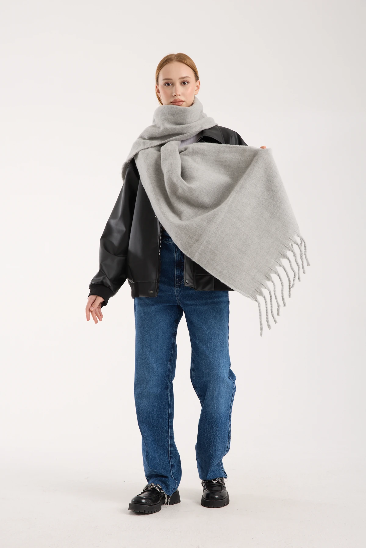 Kadın Yumuşak Dokulu Uzun Şal Atkı  - GRİ