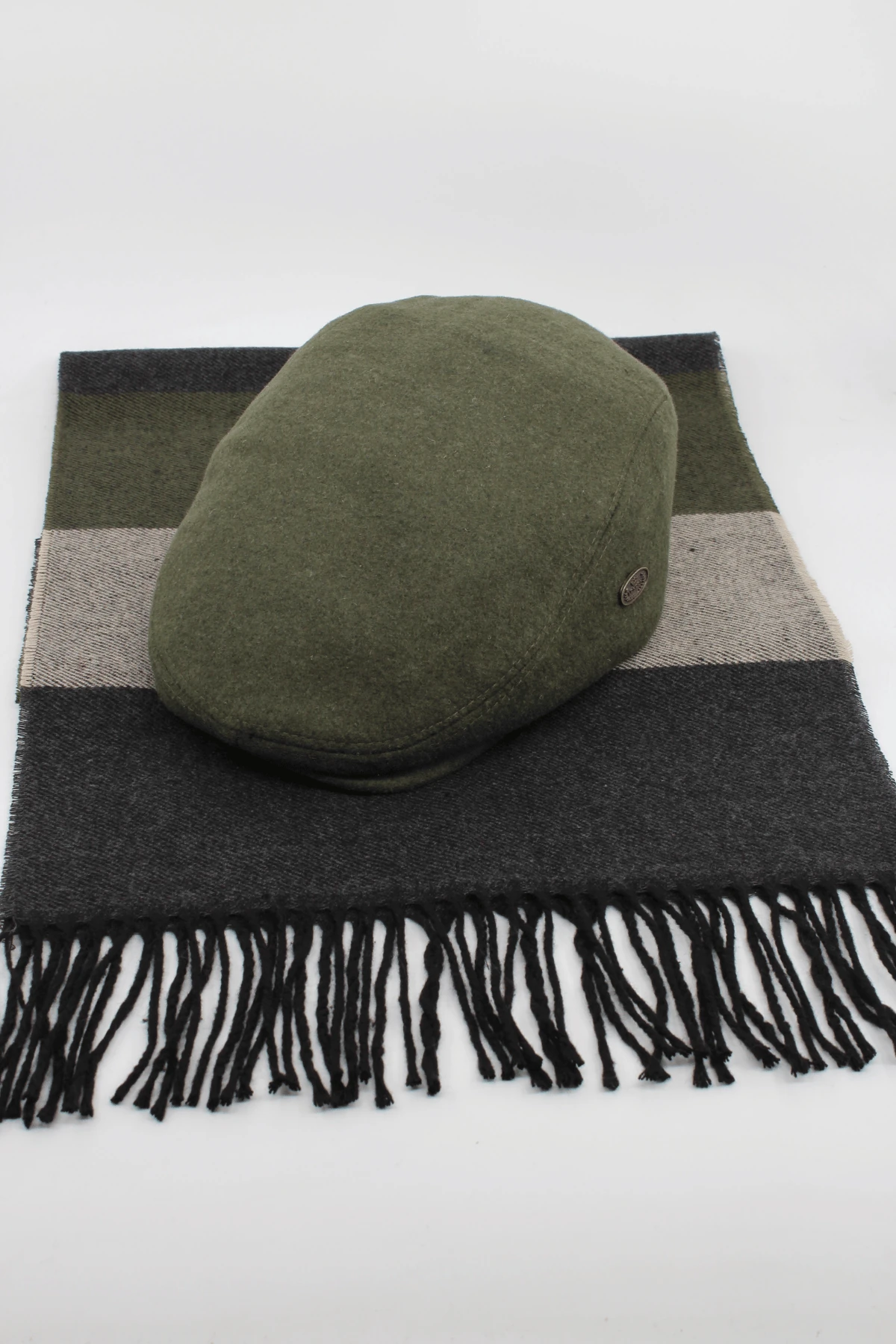 London Model Erkek Kasket & Çizgili Atkı Seti