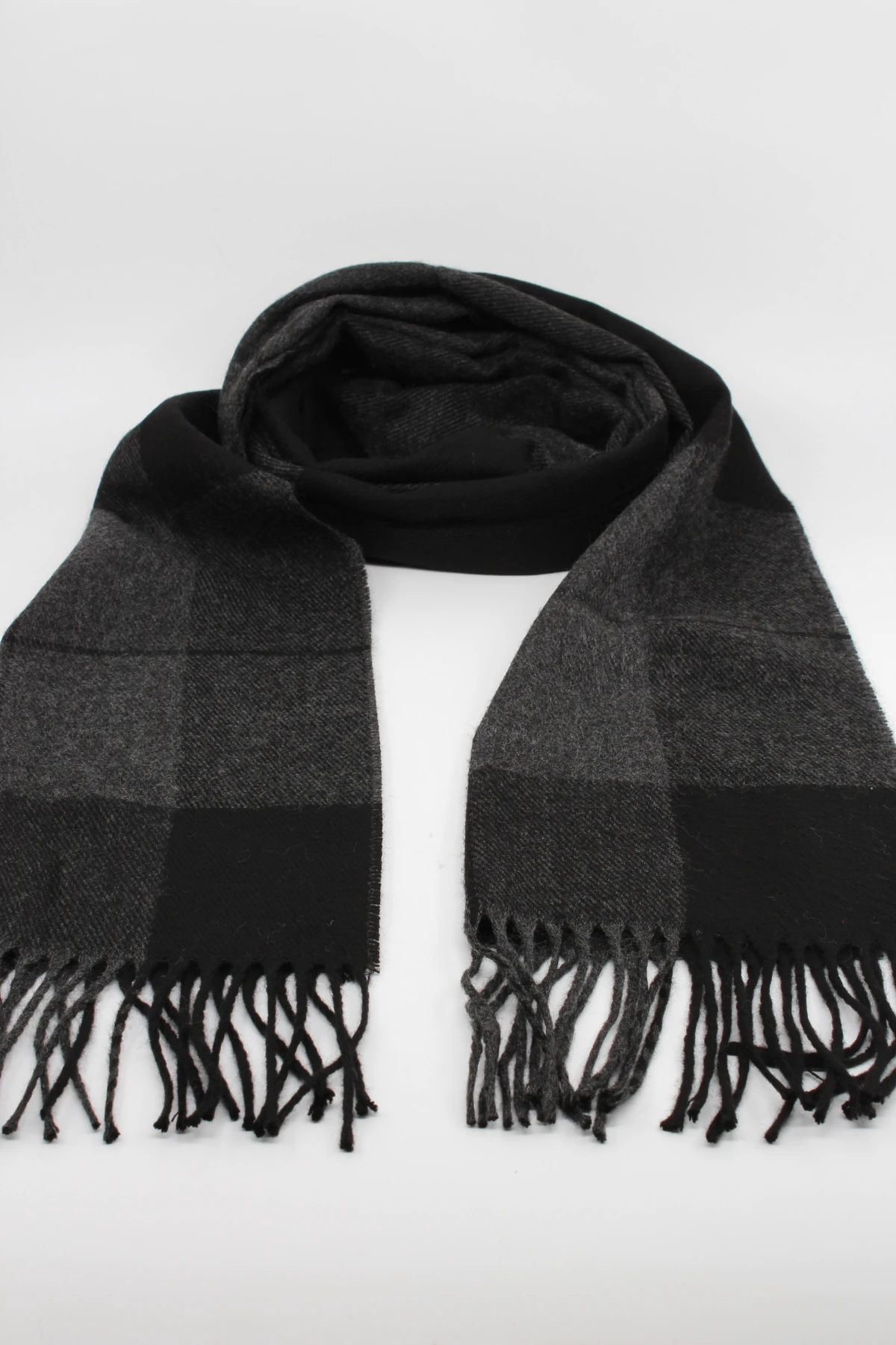 Füme Flat Cap Kasket ve Gri Ekose Atkı