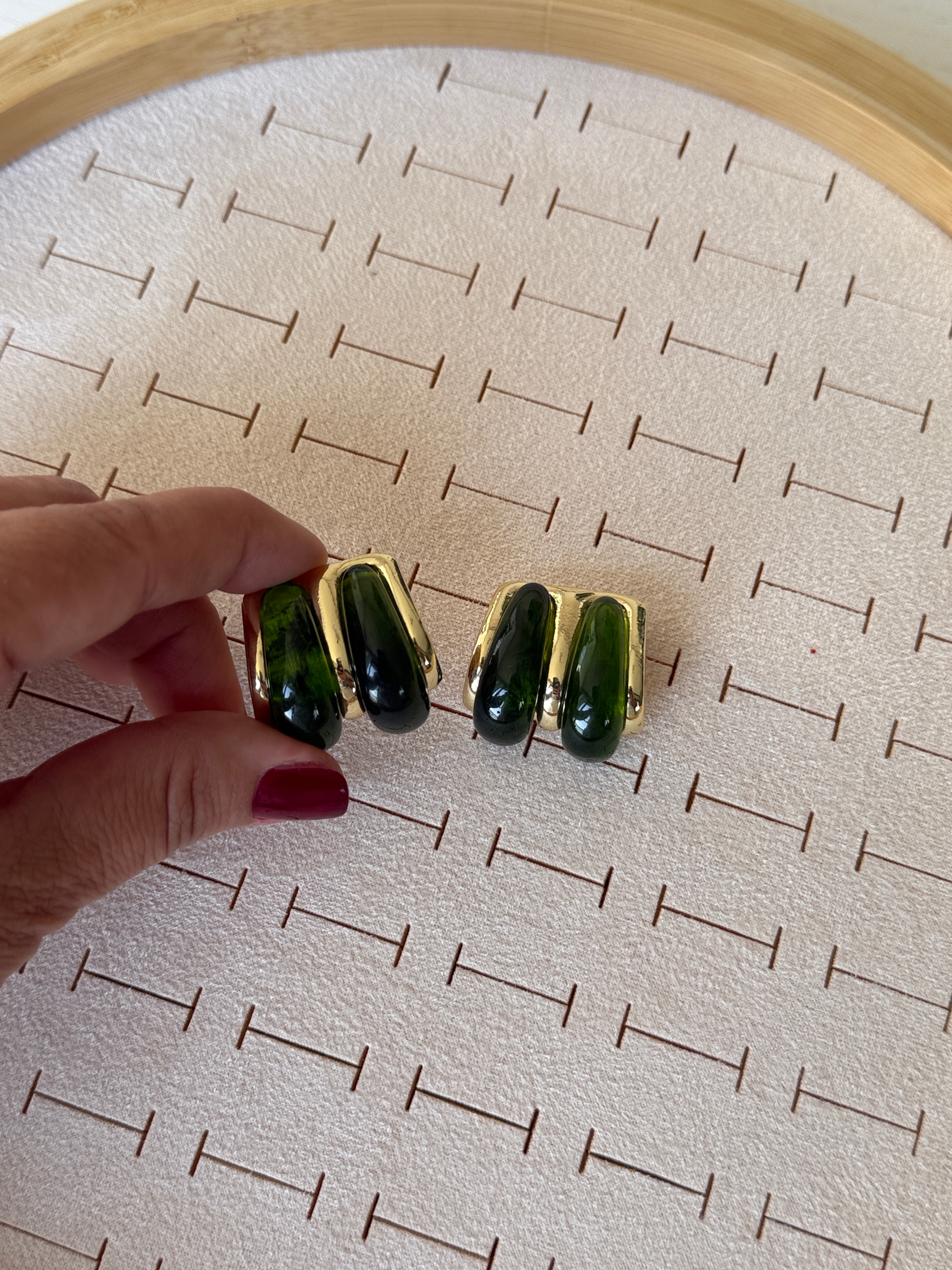 Özel Seri Marka Model Zümrüt Yeşili Küpe