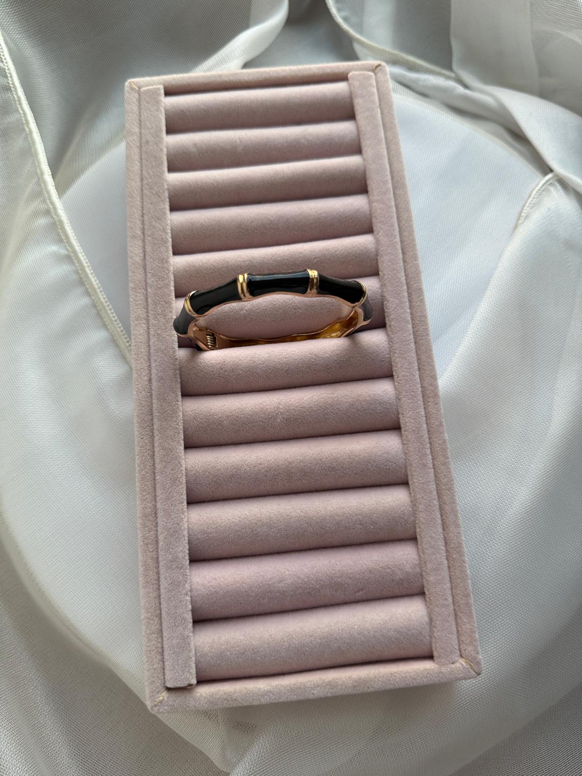 Özel Seri Mineli Kelepçe Bileklik-Siyah