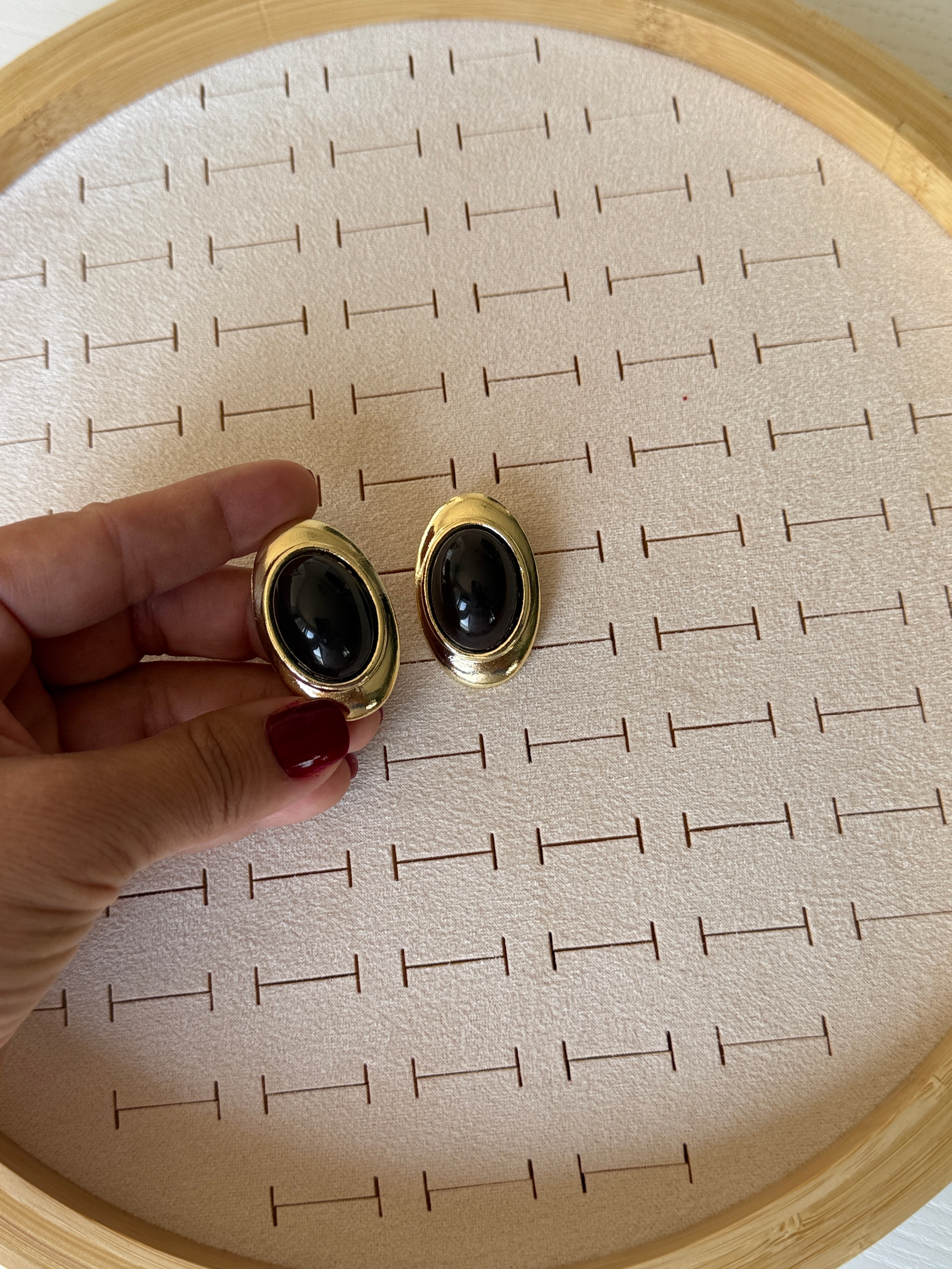 Özel Seri Marka Model Oval Kahve Renk Küpe 