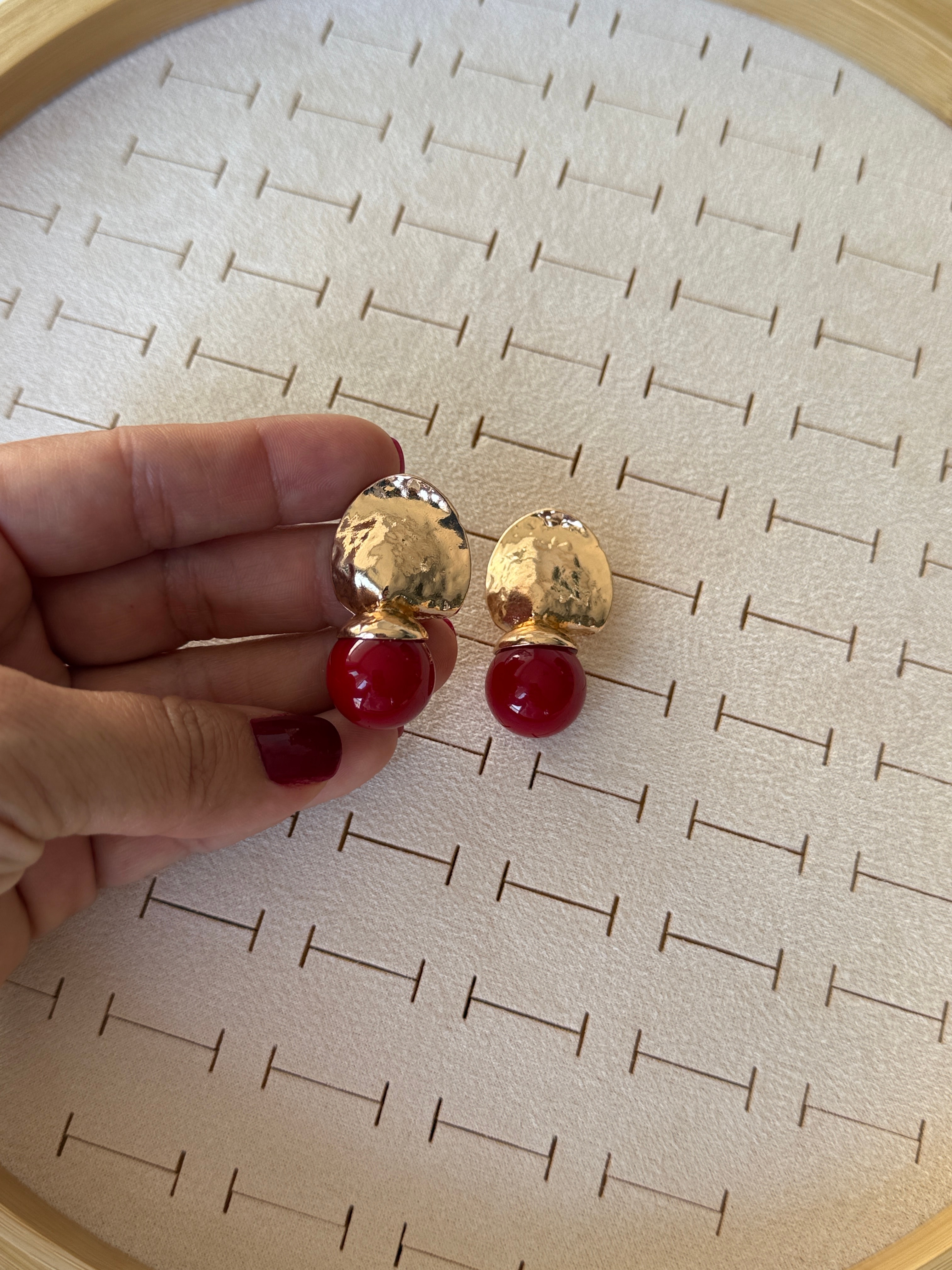 Özel Seri Lux Marka Vintage KırmızıTop Küpe