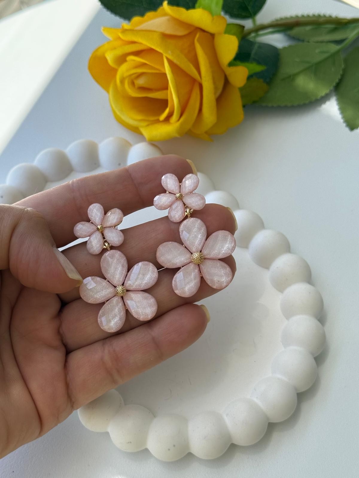 Özel Seri İkili Çiçek Sallantılı Küpe -Soft Pembe