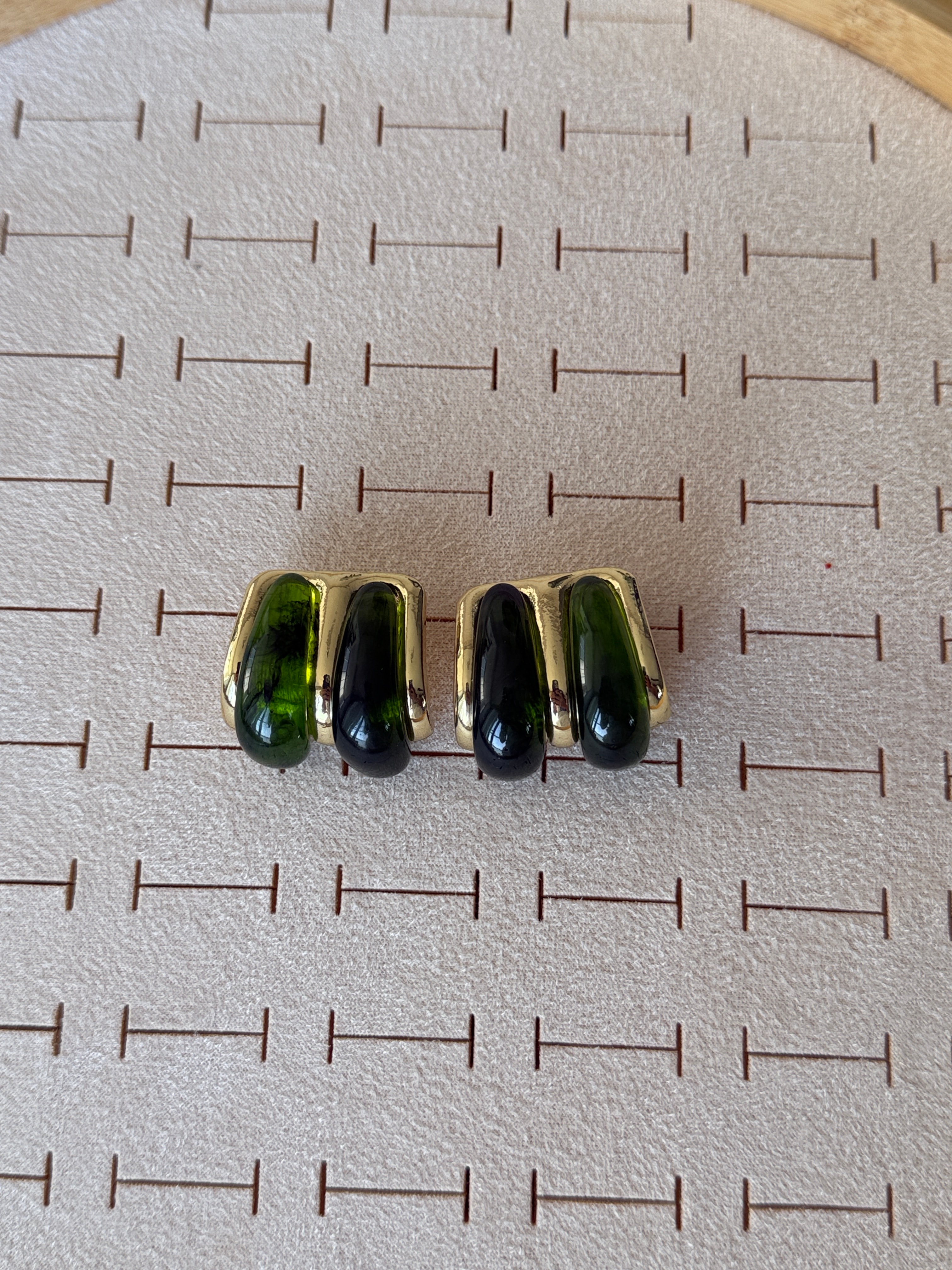 Özel Seri Marka Model Zümrüt Yeşili Küpe