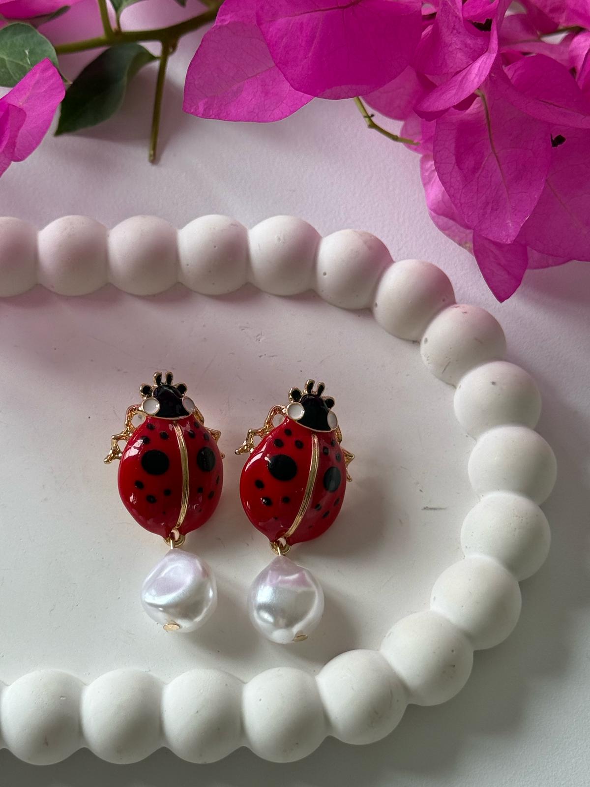 Özel Seri İncili Uğurböceği Küpe