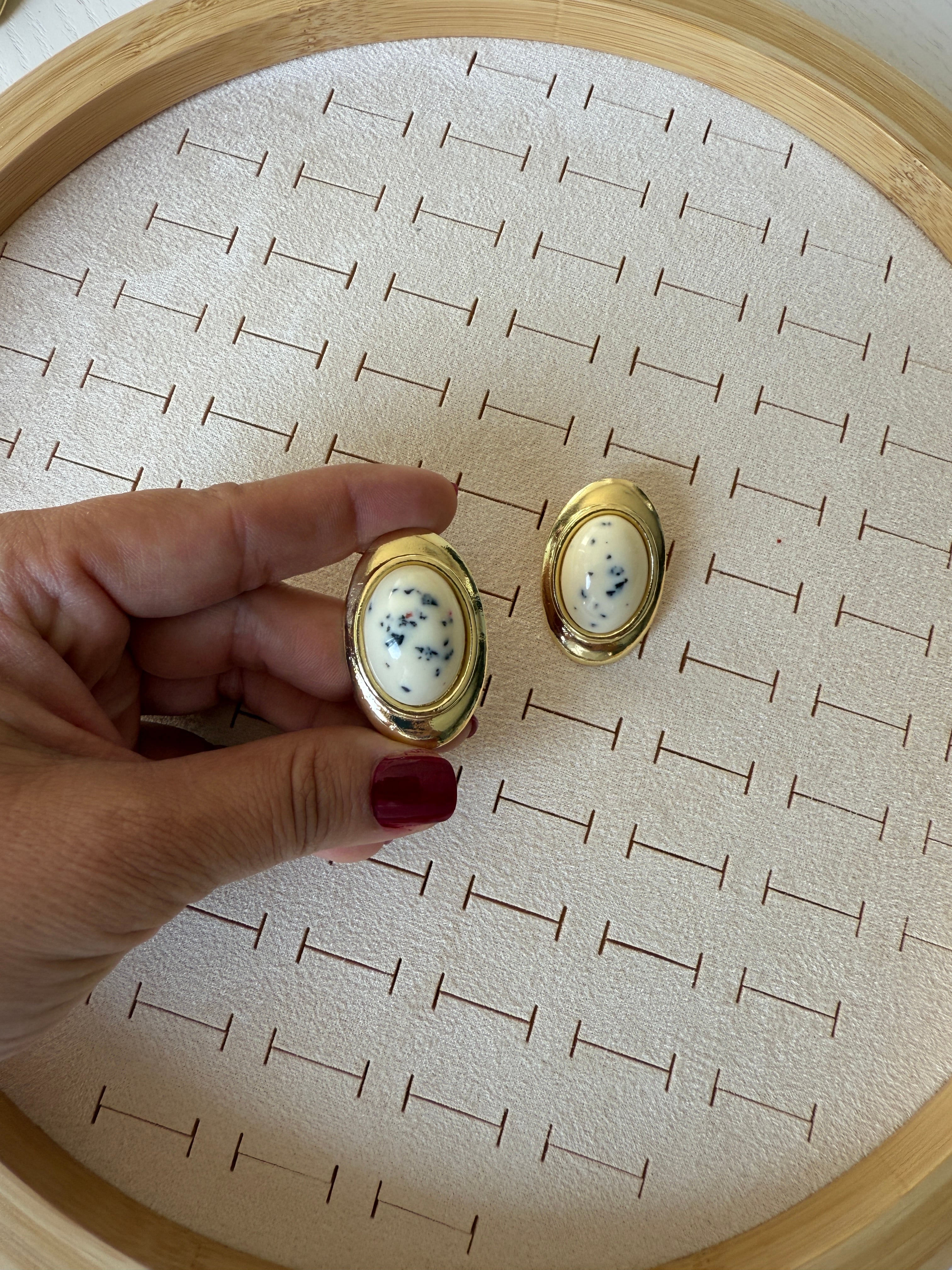 Özel Seri Marka Model Vintage Ekru Küpe