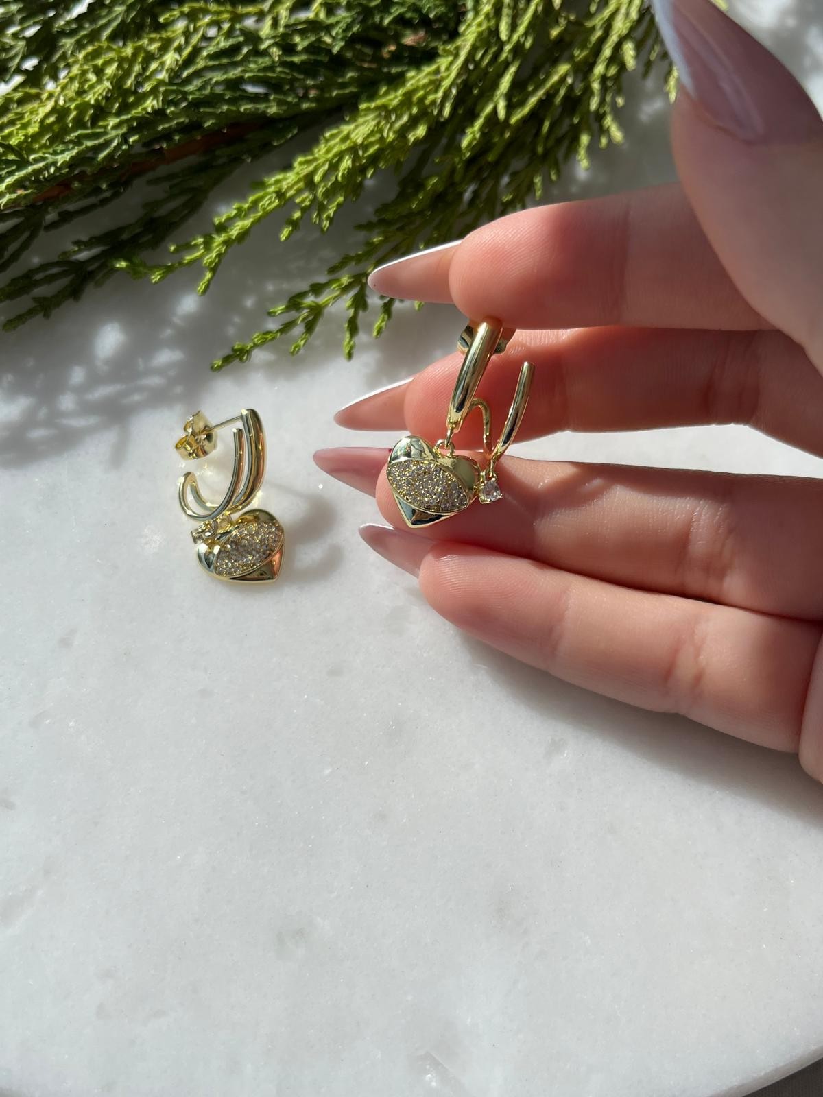 Vip 14k Gözlü Sallantılı Kalp Küpe