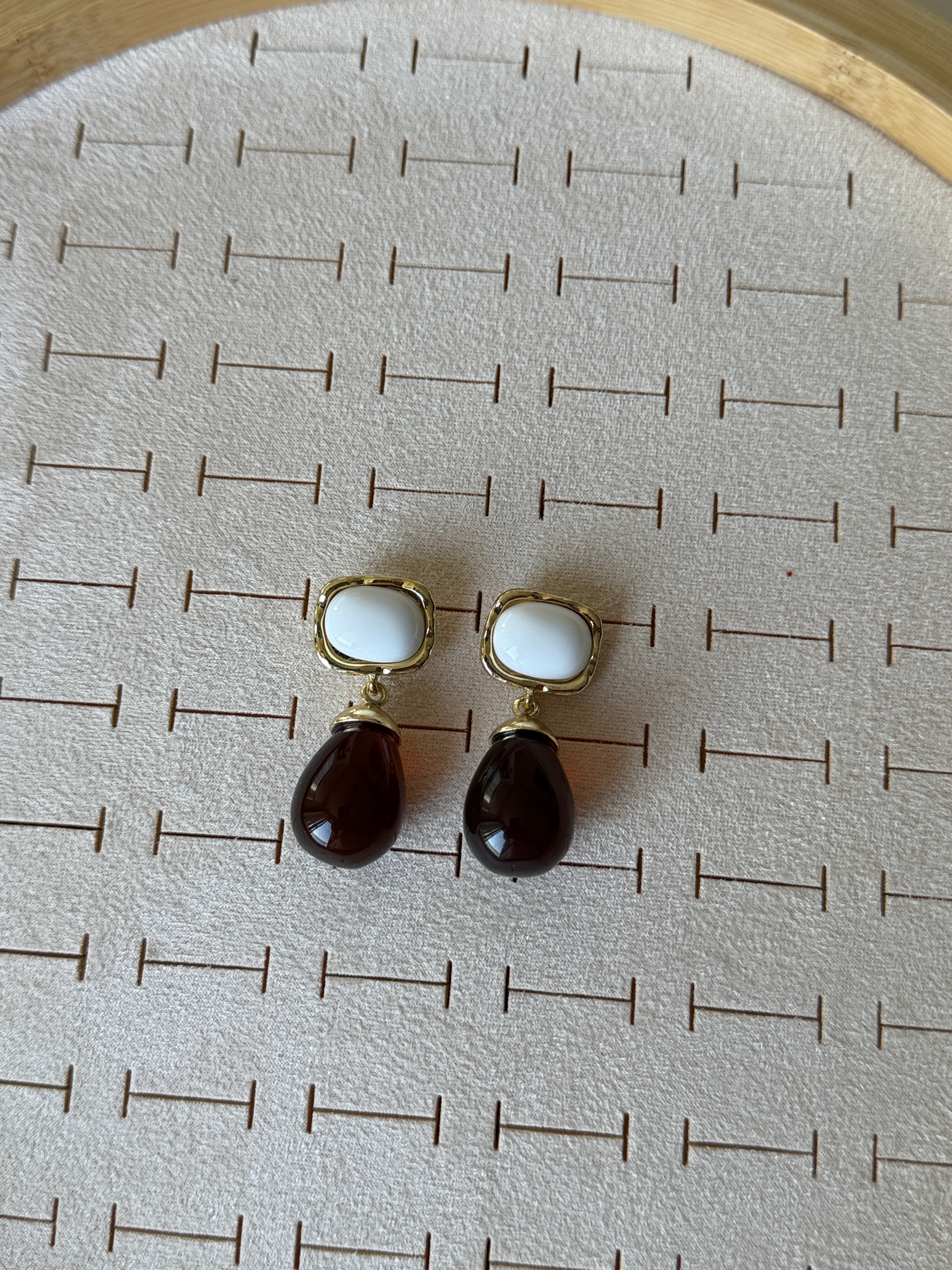 Özel Seri Marka Model Kahve Damla Küpe