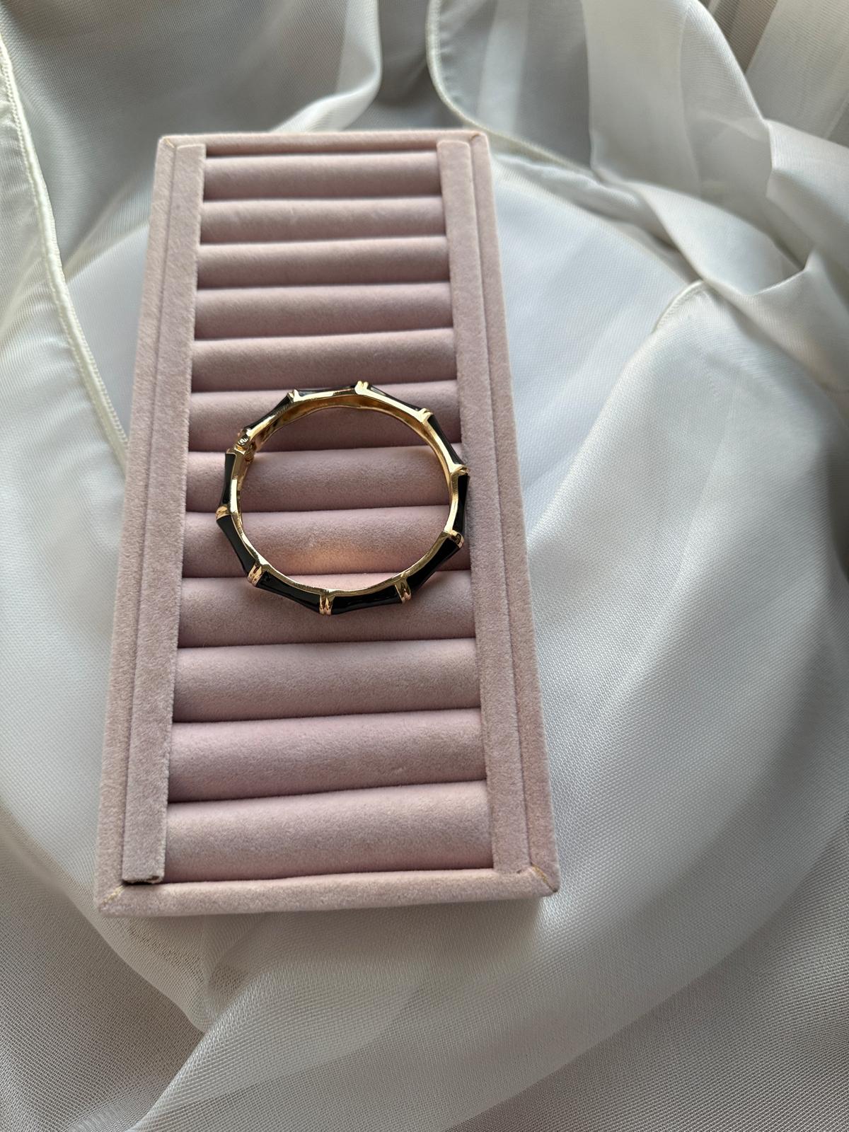 Özel Seri Mineli Kelepçe Bileklik-Siyah