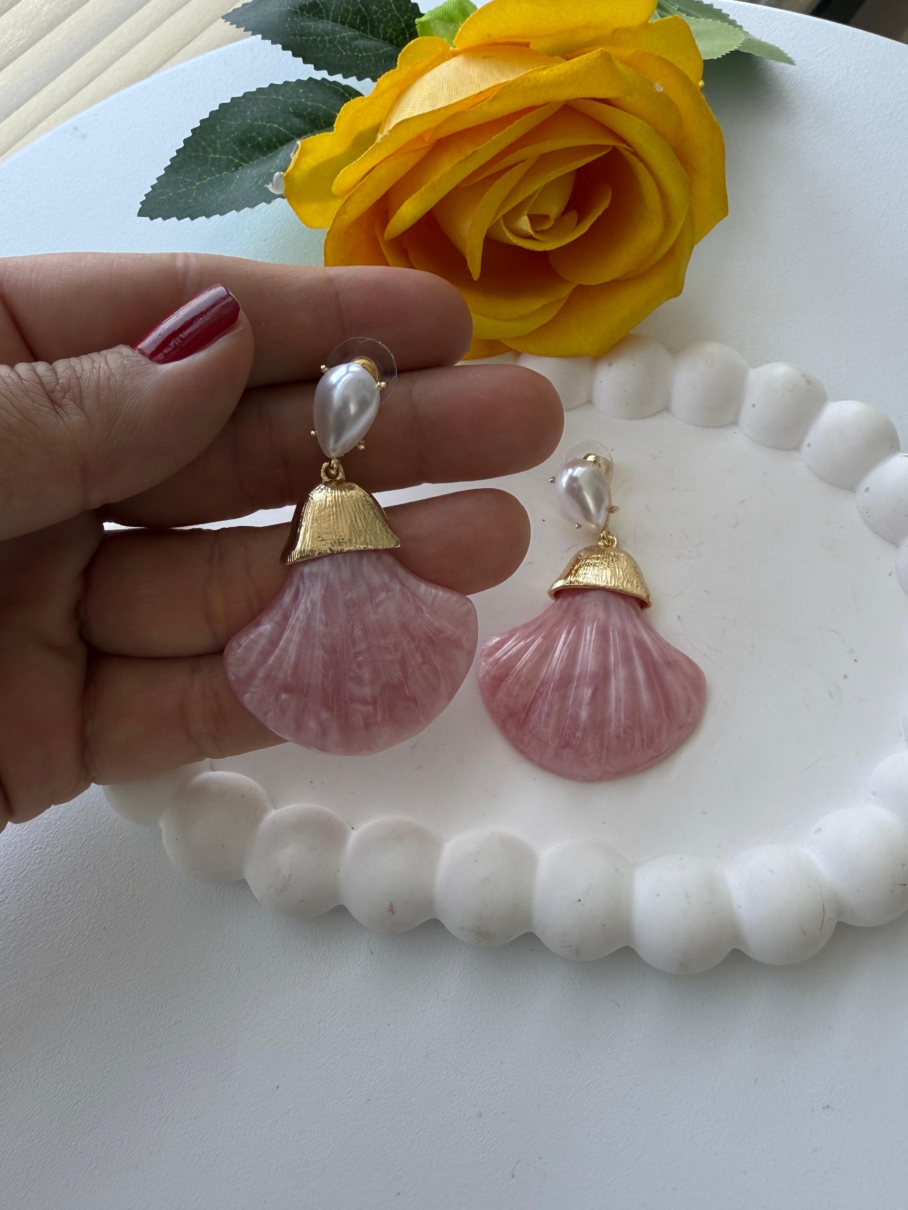 Özel Seri Damla  İncili İstiridye Küpe Pembe
