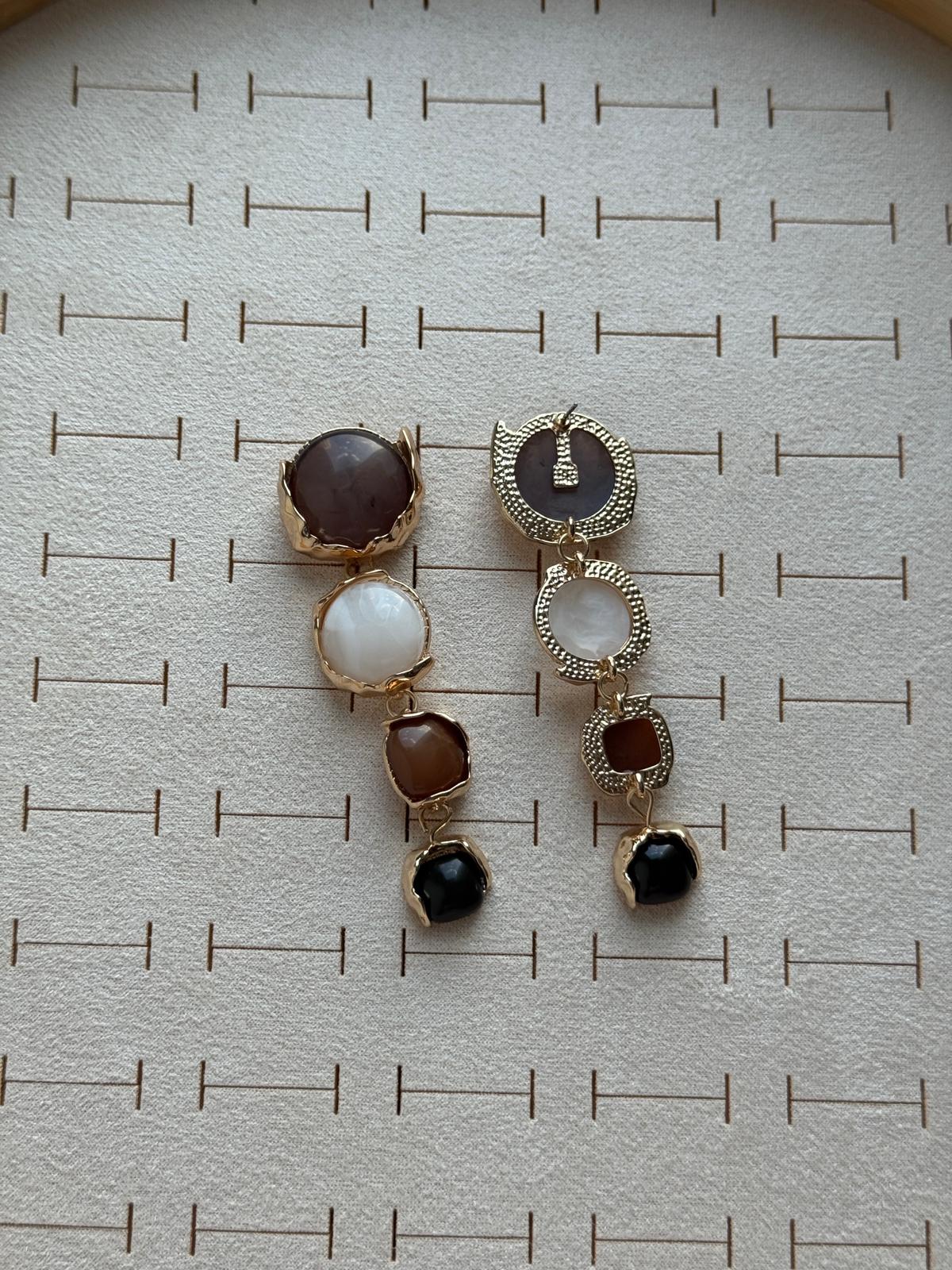 ZR Renkli Sallantılı Küpe -Kahverengi