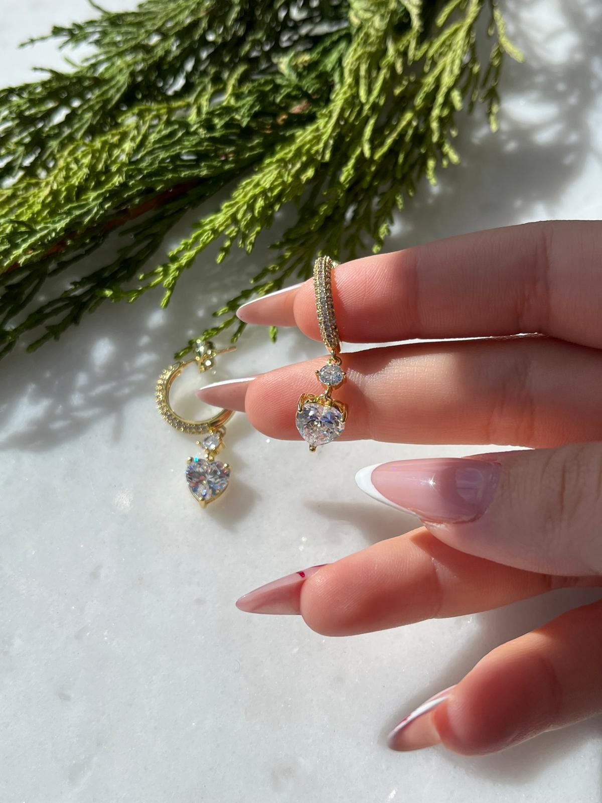 Vip 14k Gömme Zirkon Taşlı Kalp Küpe