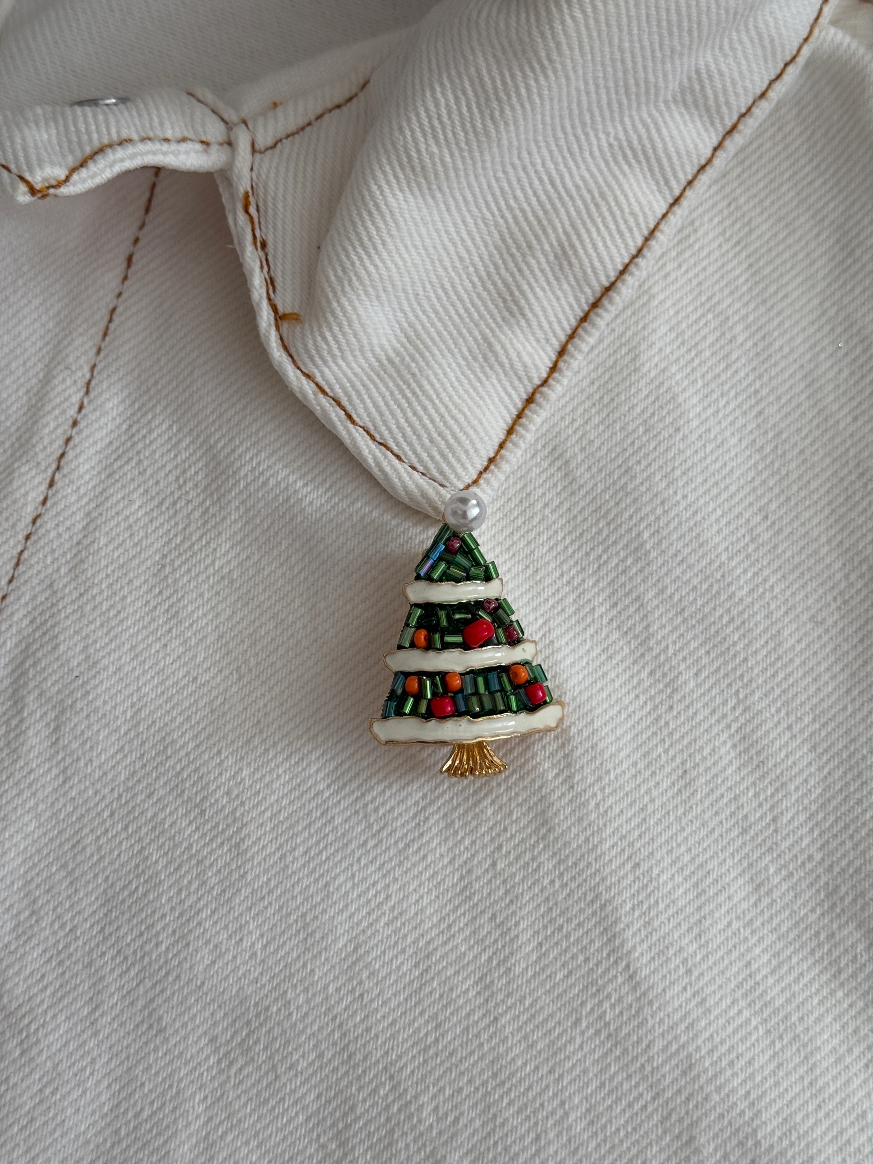 Yeşil Pullu Ağaç Broş