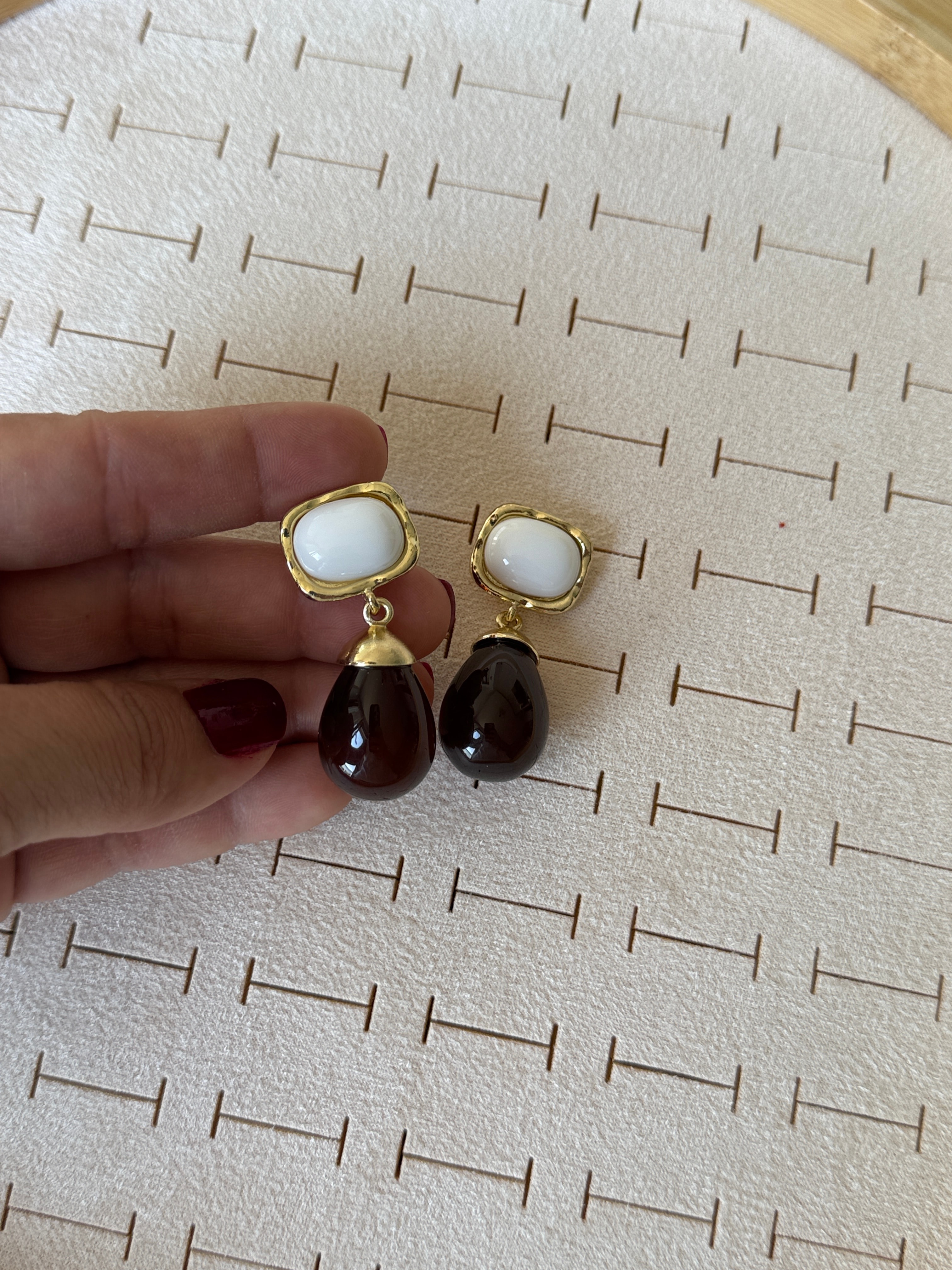 Özel Seri Marka Model Kahve Damla Küpe