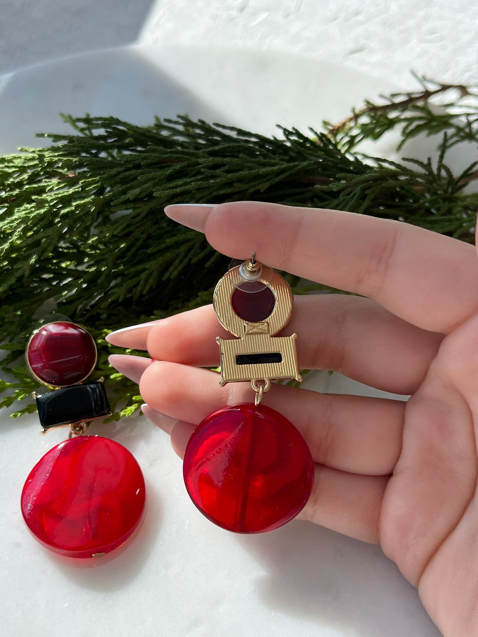 Sallantıllı Bordo Küpe