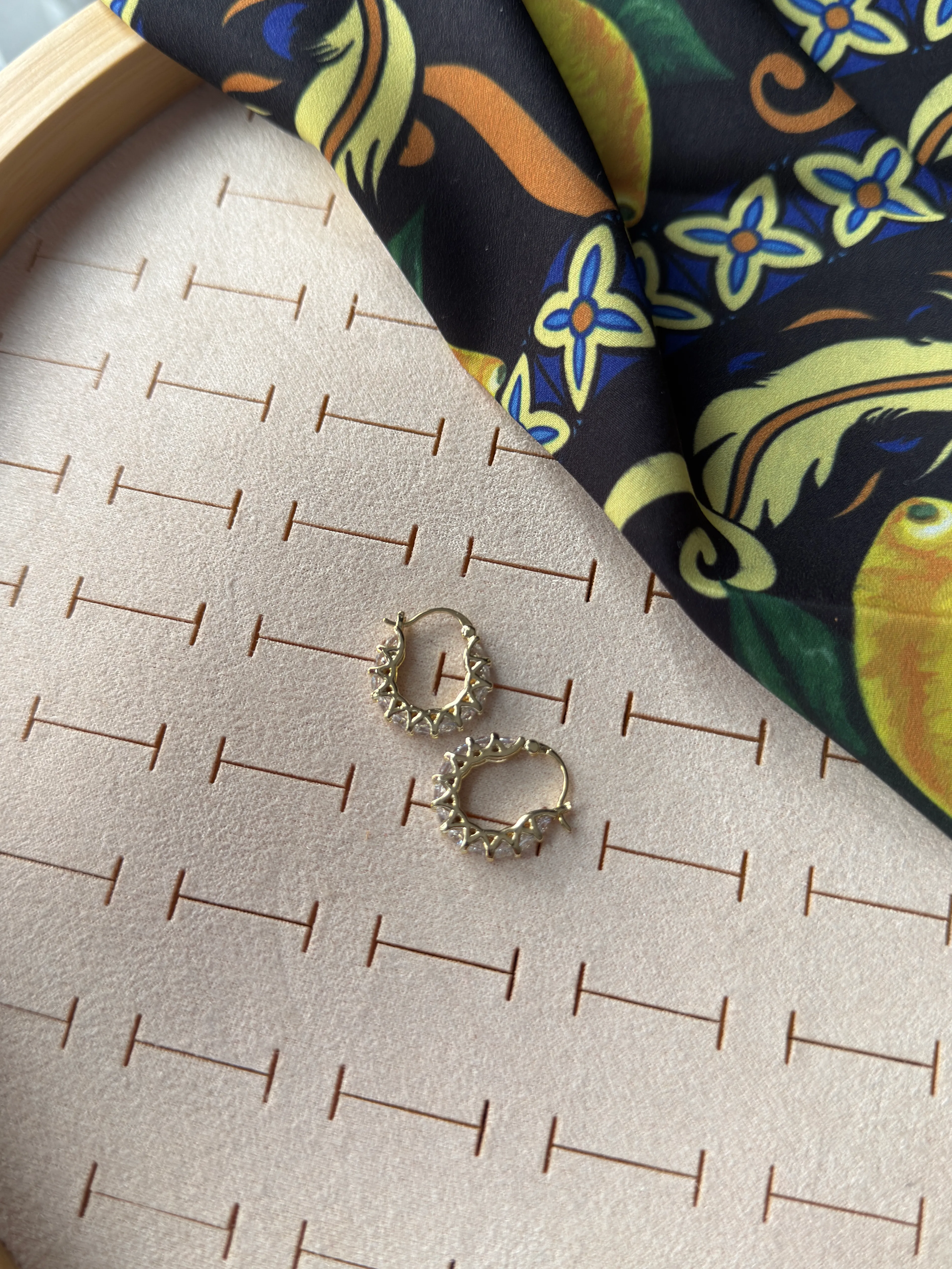 Vip 14k Taşlı Halka Küpe