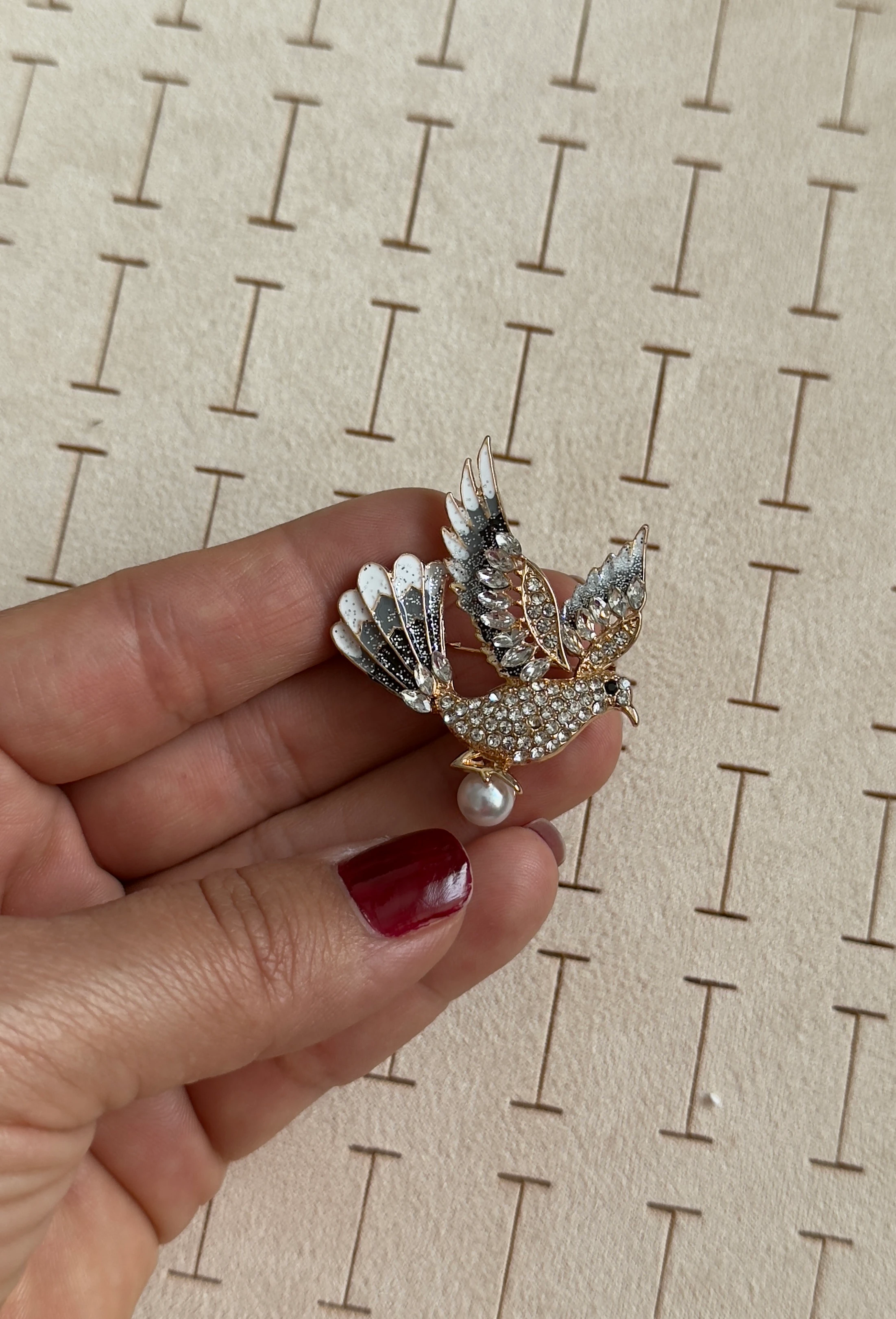 Özel Seri İncili Güvercin Broş