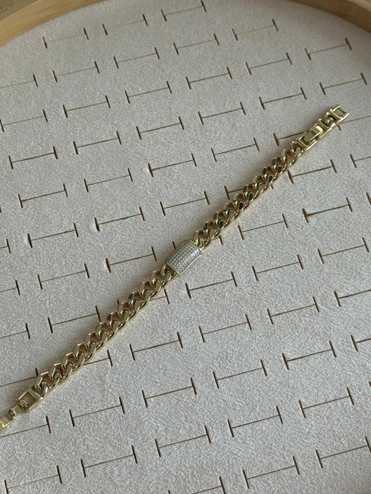 Vip 14k  Gurmet Zirkon Taşlı Bombeli Model Bileklik