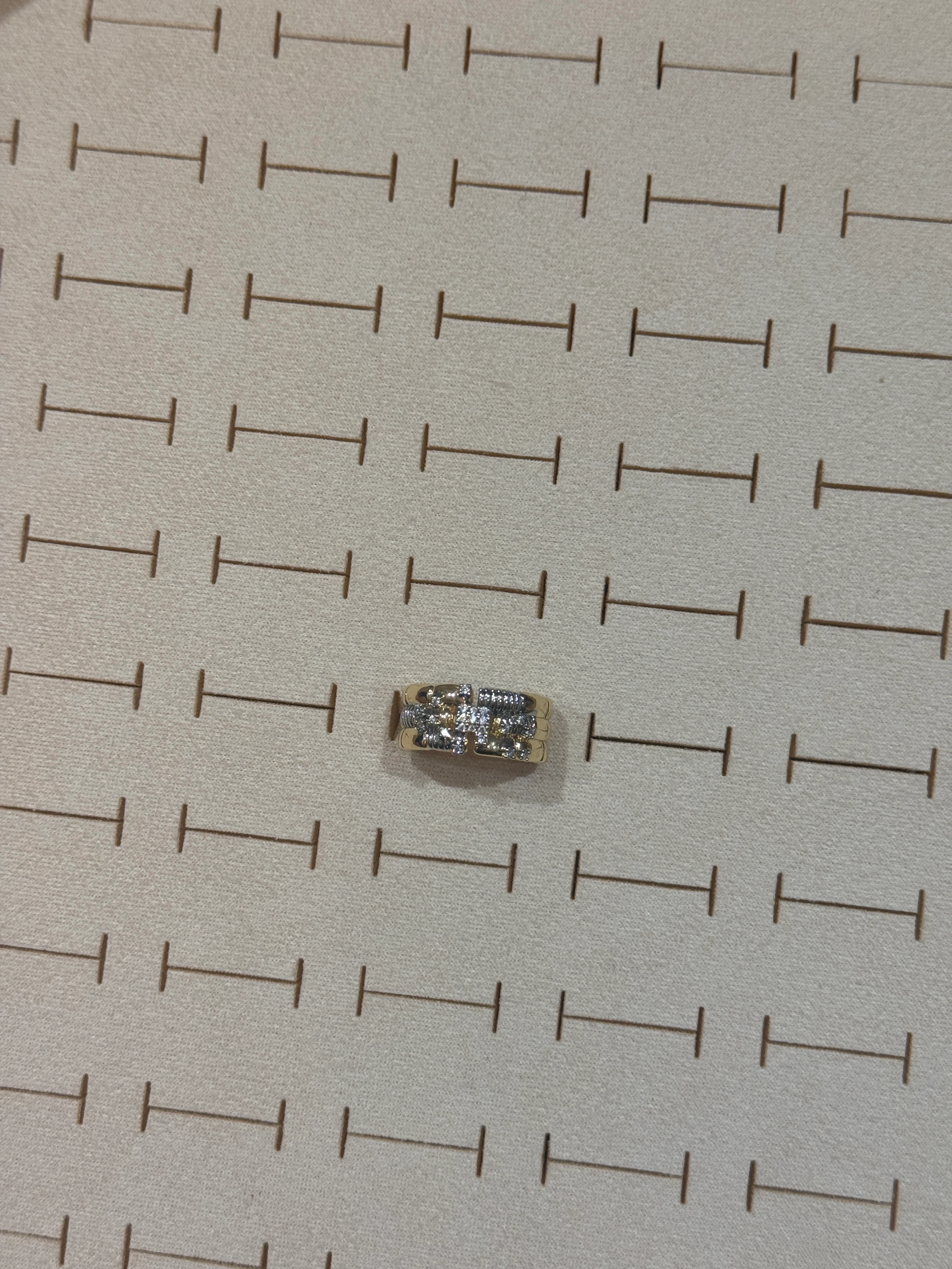 Özel Seri Mira Yüzük