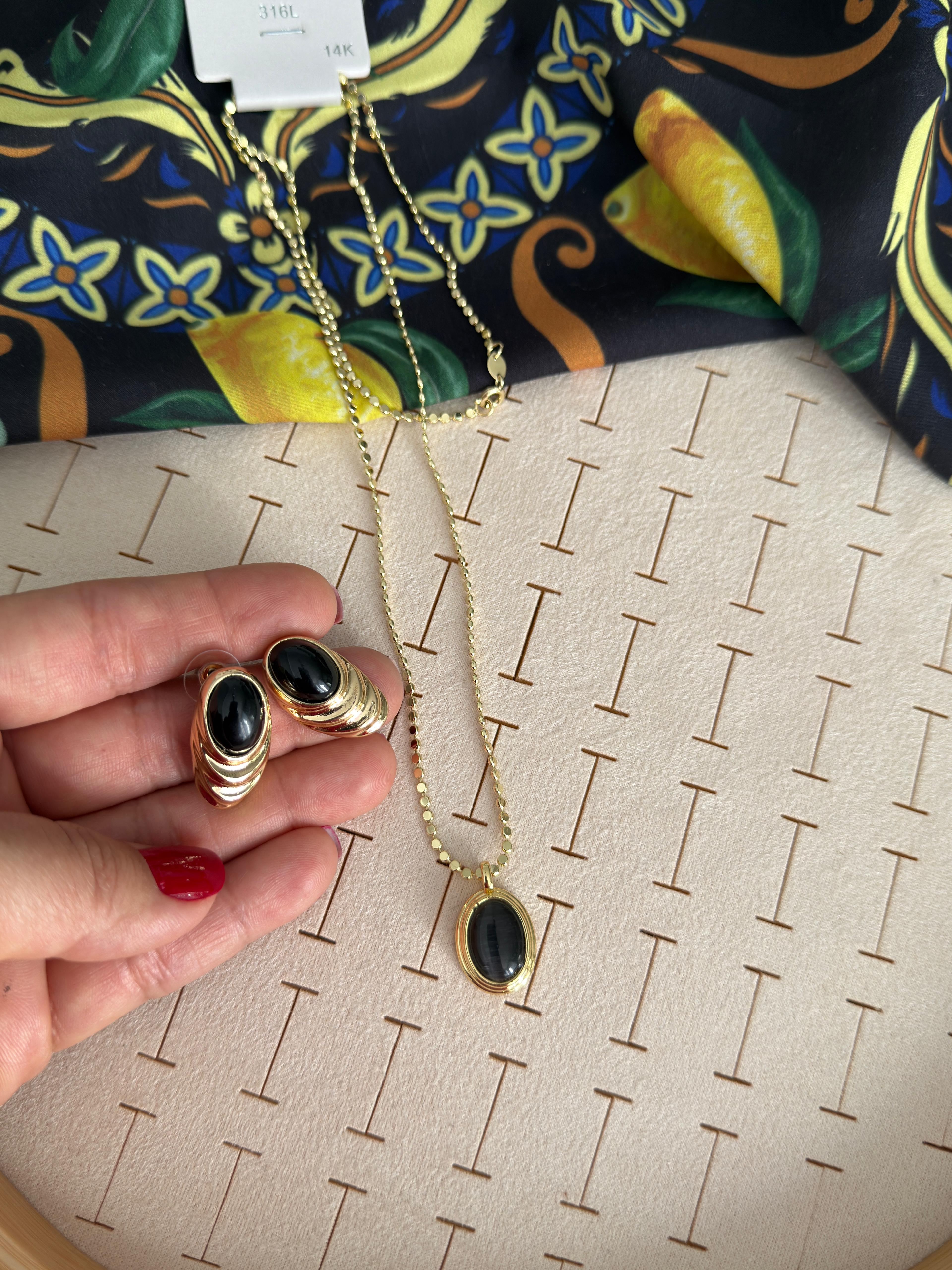 Çelik Kolye Minimal Vintage Siyah Küpe Kombini