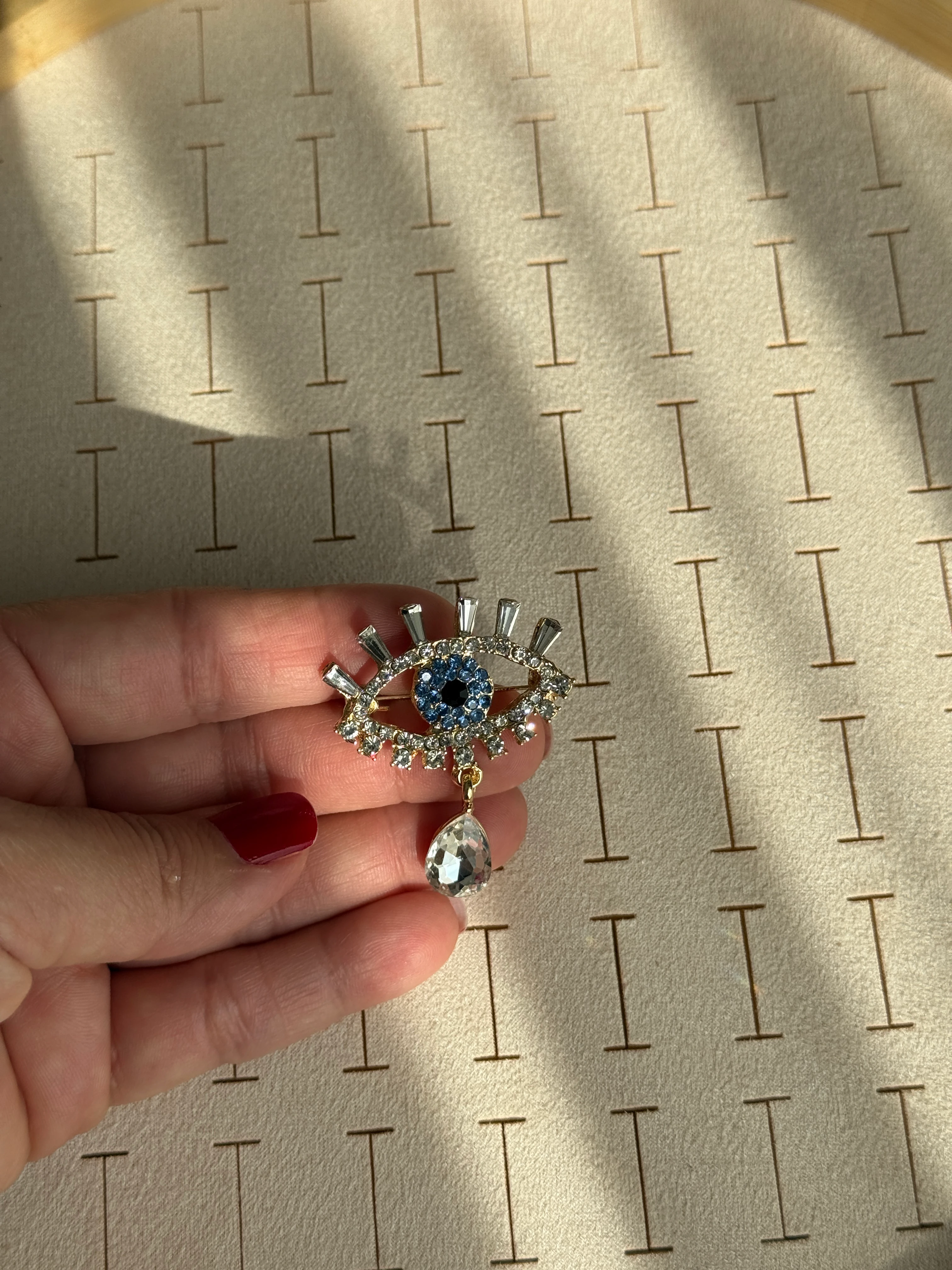 Özel Seri Damla Taşlı Göz Broş