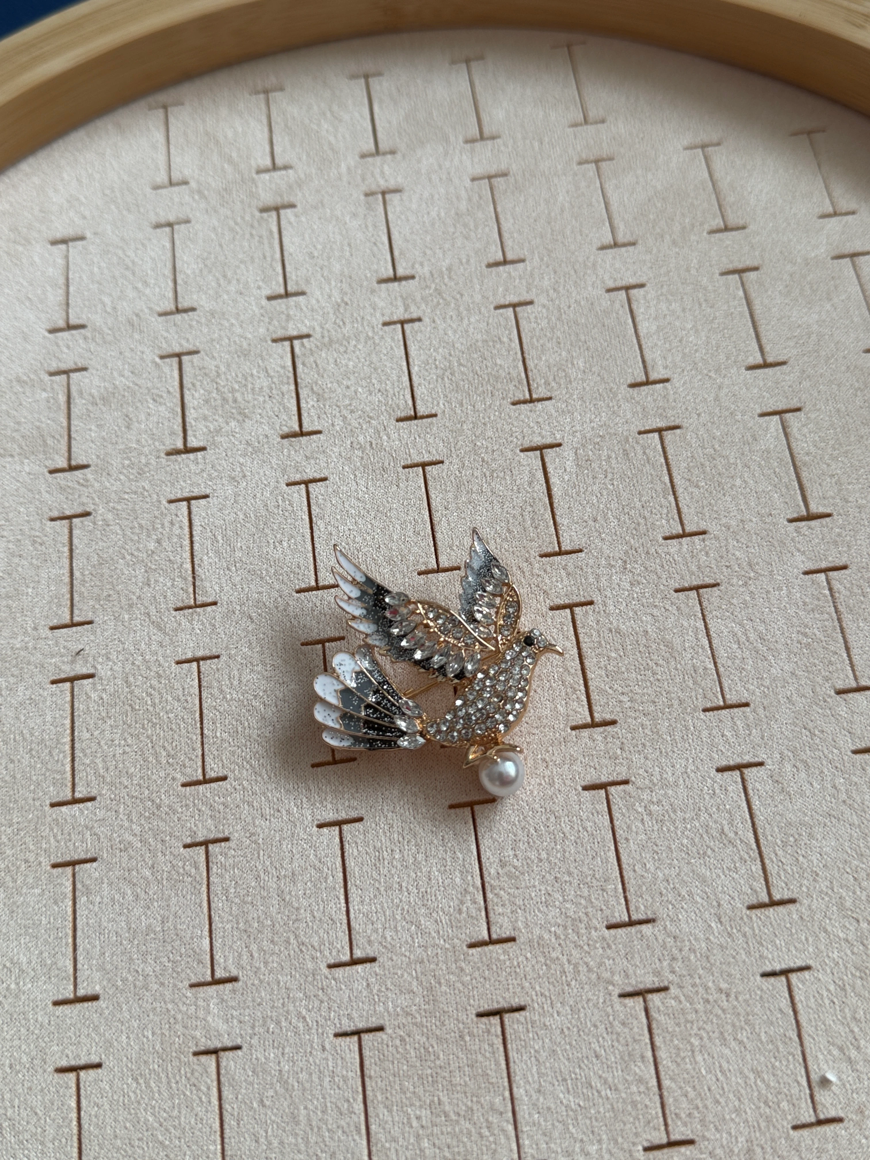 Özel Seri İncili Güvercin Broş